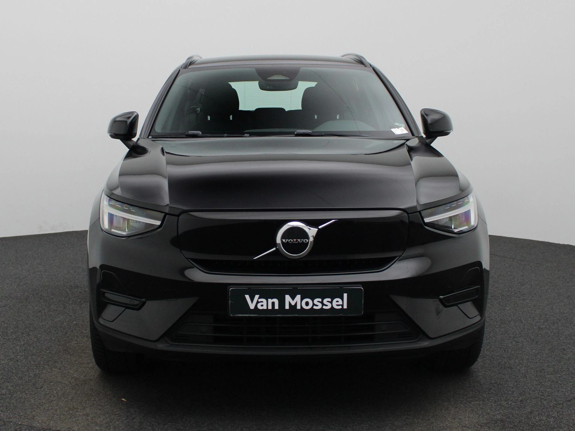 Volvo-XC40-image-2
