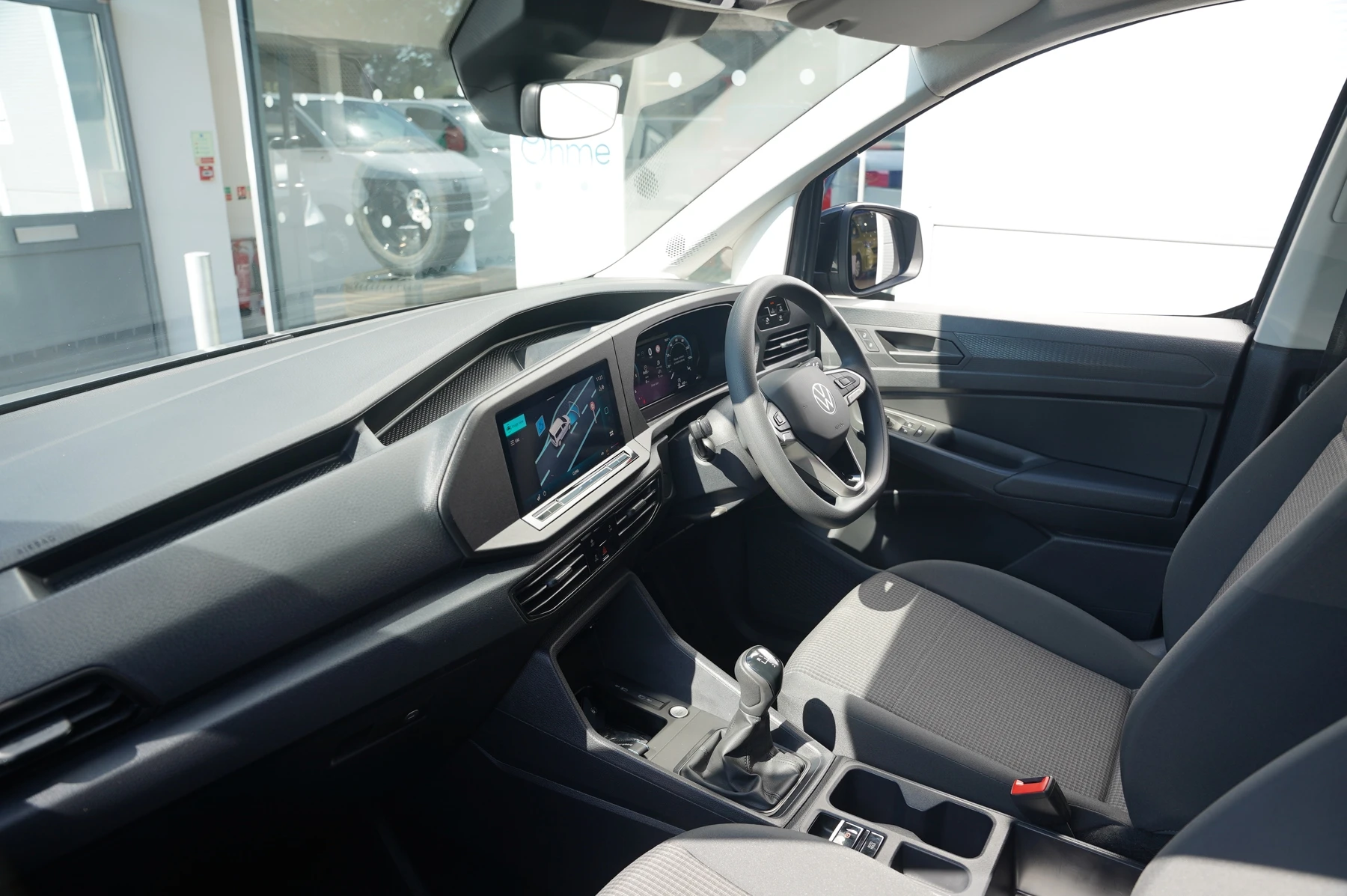 Volkswagen-Caddy-image-1