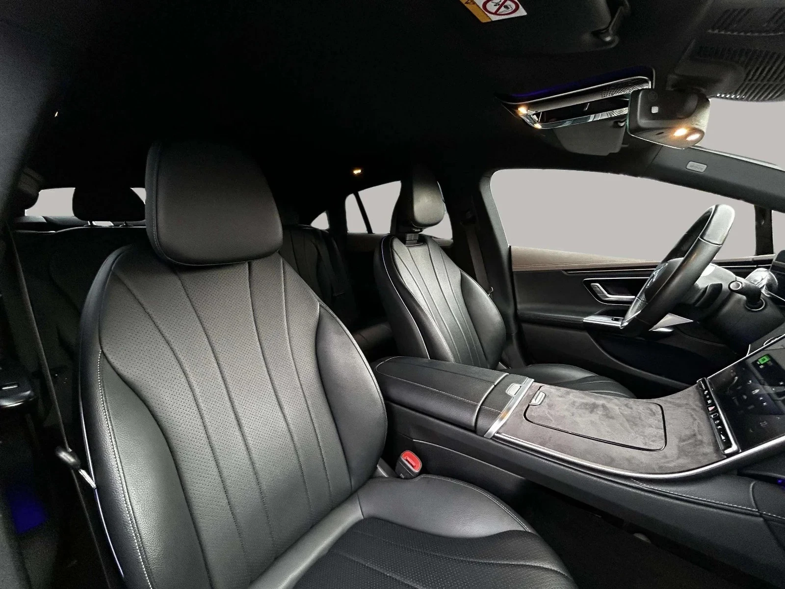 Mercedes-Benz-EQE-image-11