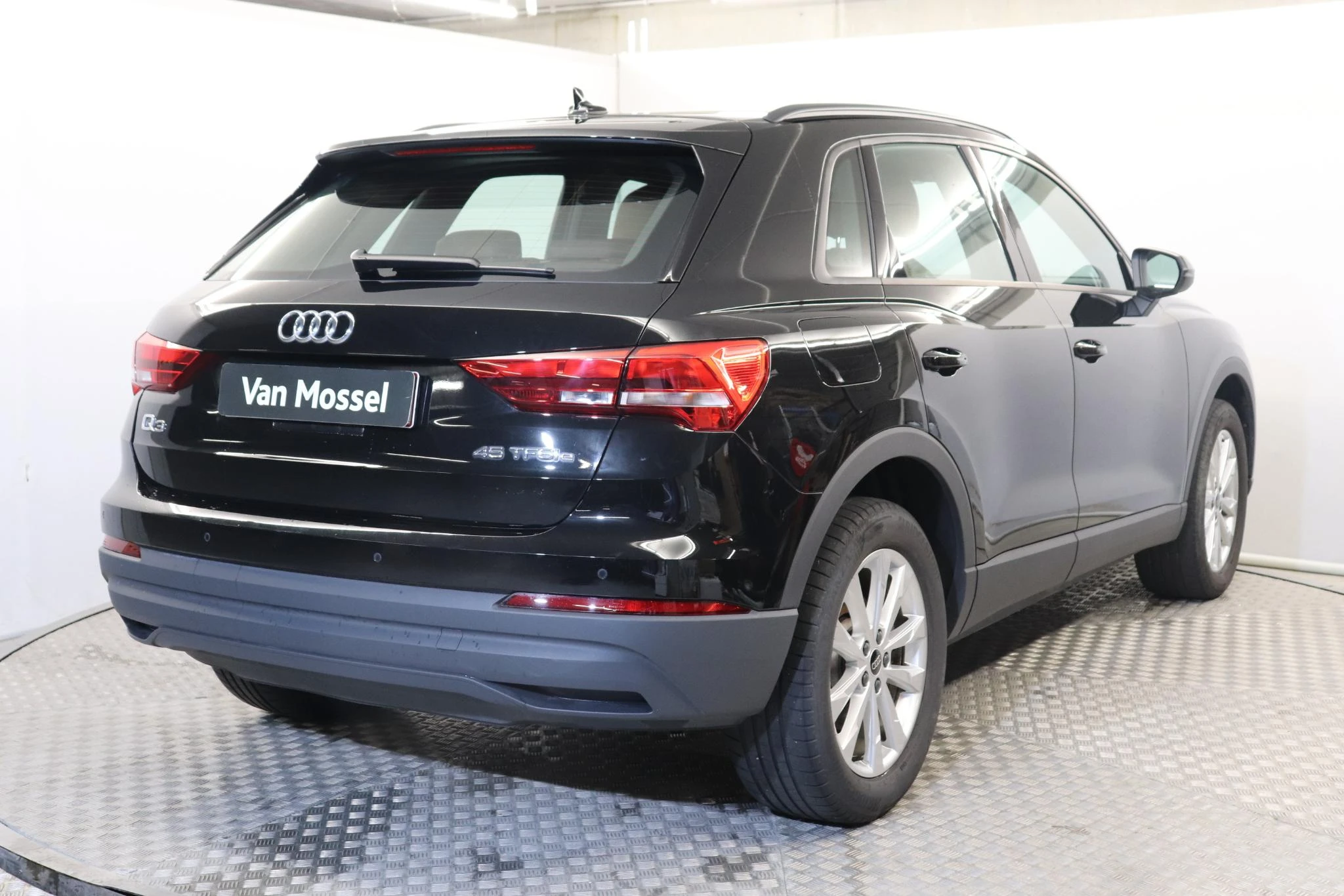 Audi-Q3-image-4