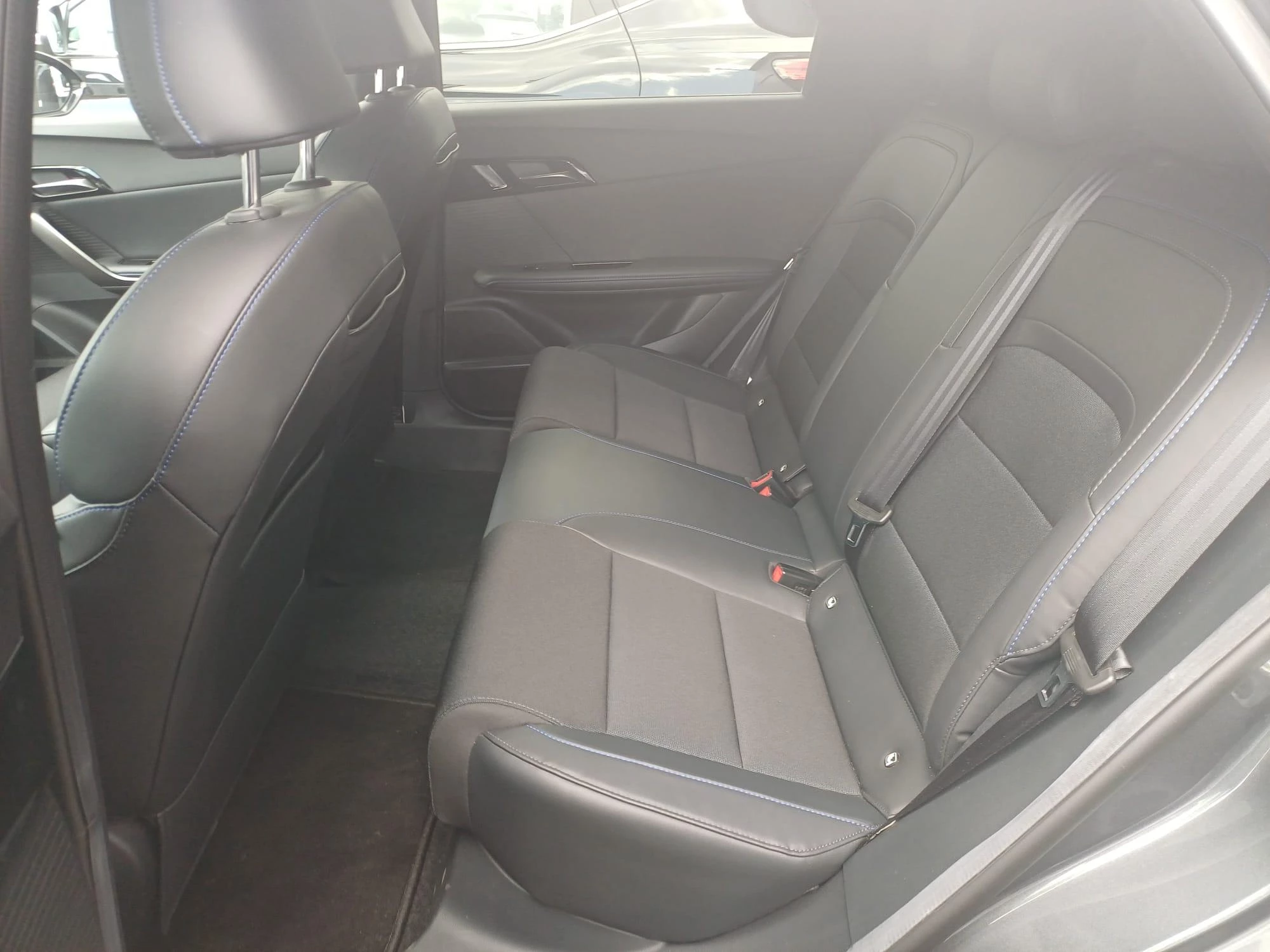 MG MG4 EV 64 kWh Luxury