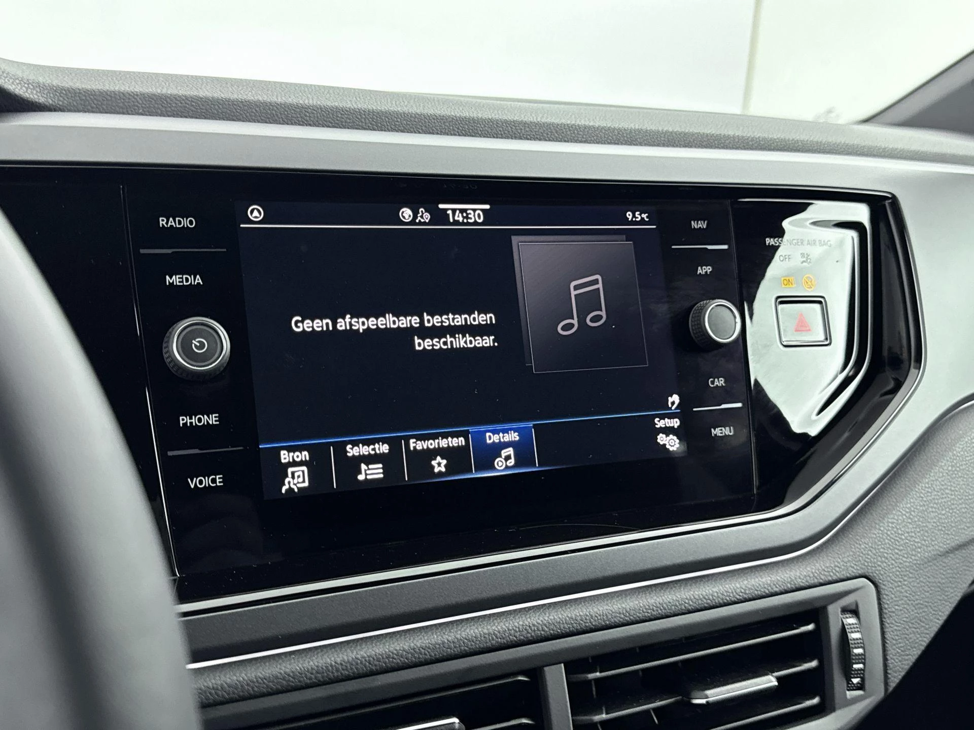 Volkswagen-Polo-image-11