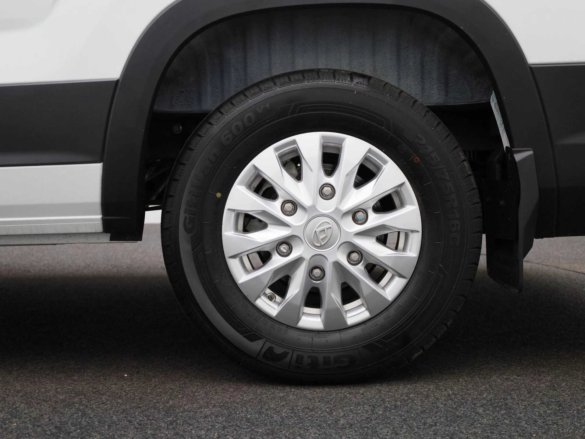 Maxus eDeliver9 L3H2 Business DEAL 89 kWh