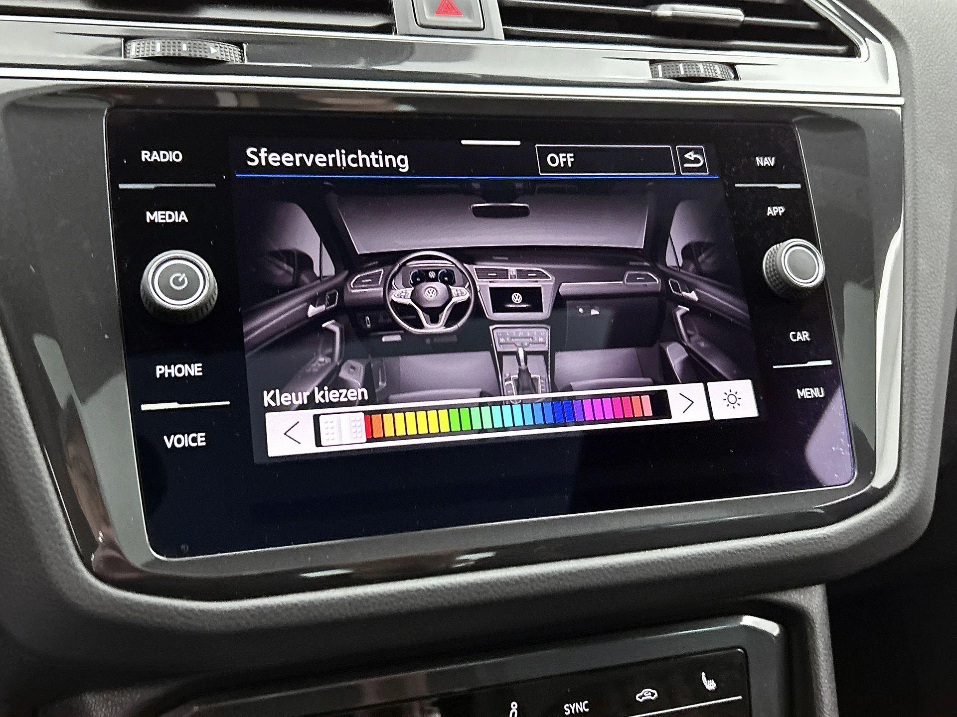 Volkswagen-Tiguan-image-48