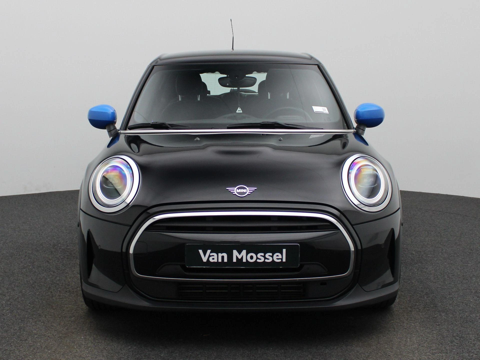 MINI-One-image-2