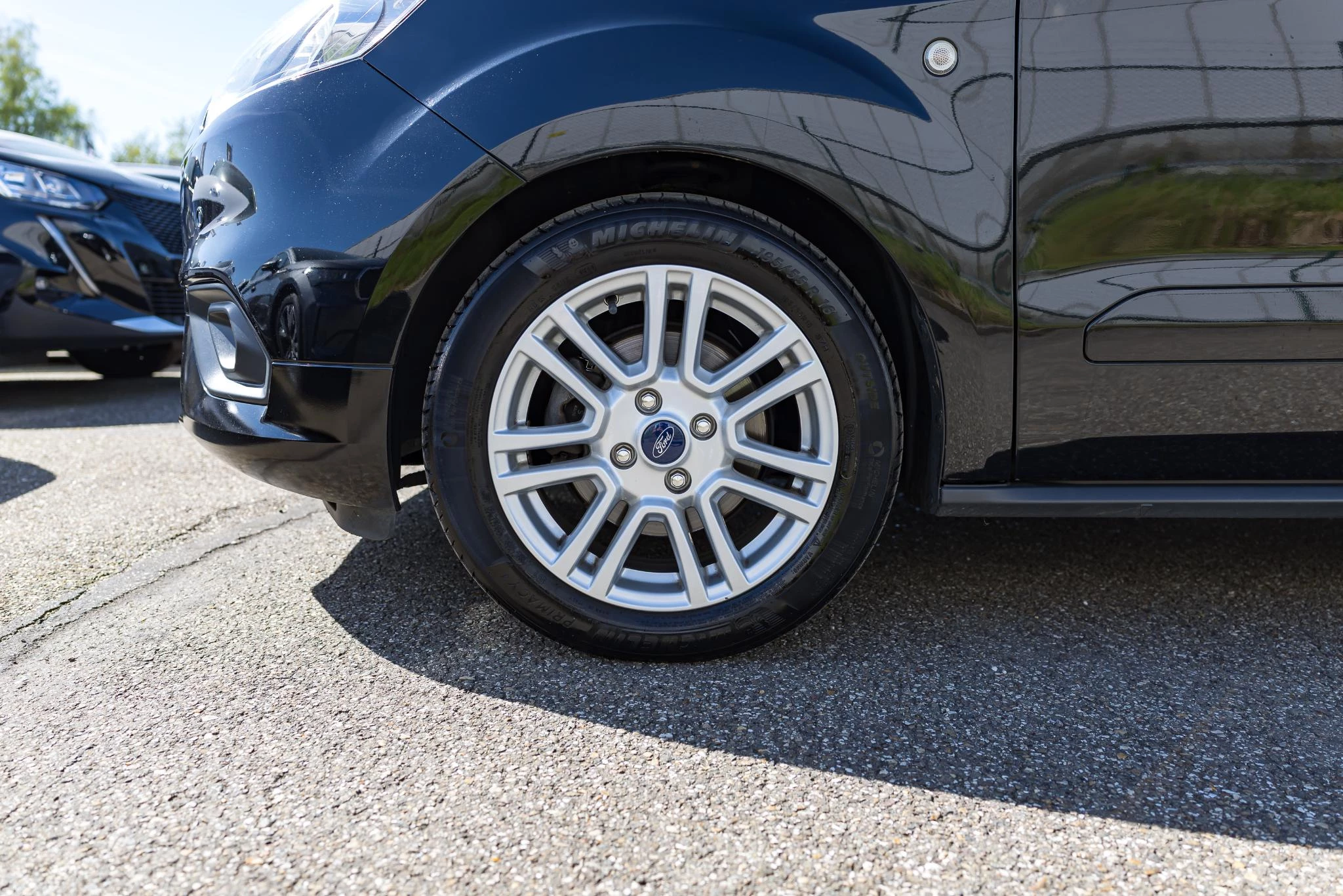 Ford Tourneo 1.5 TDCi 75kW Ambiente
