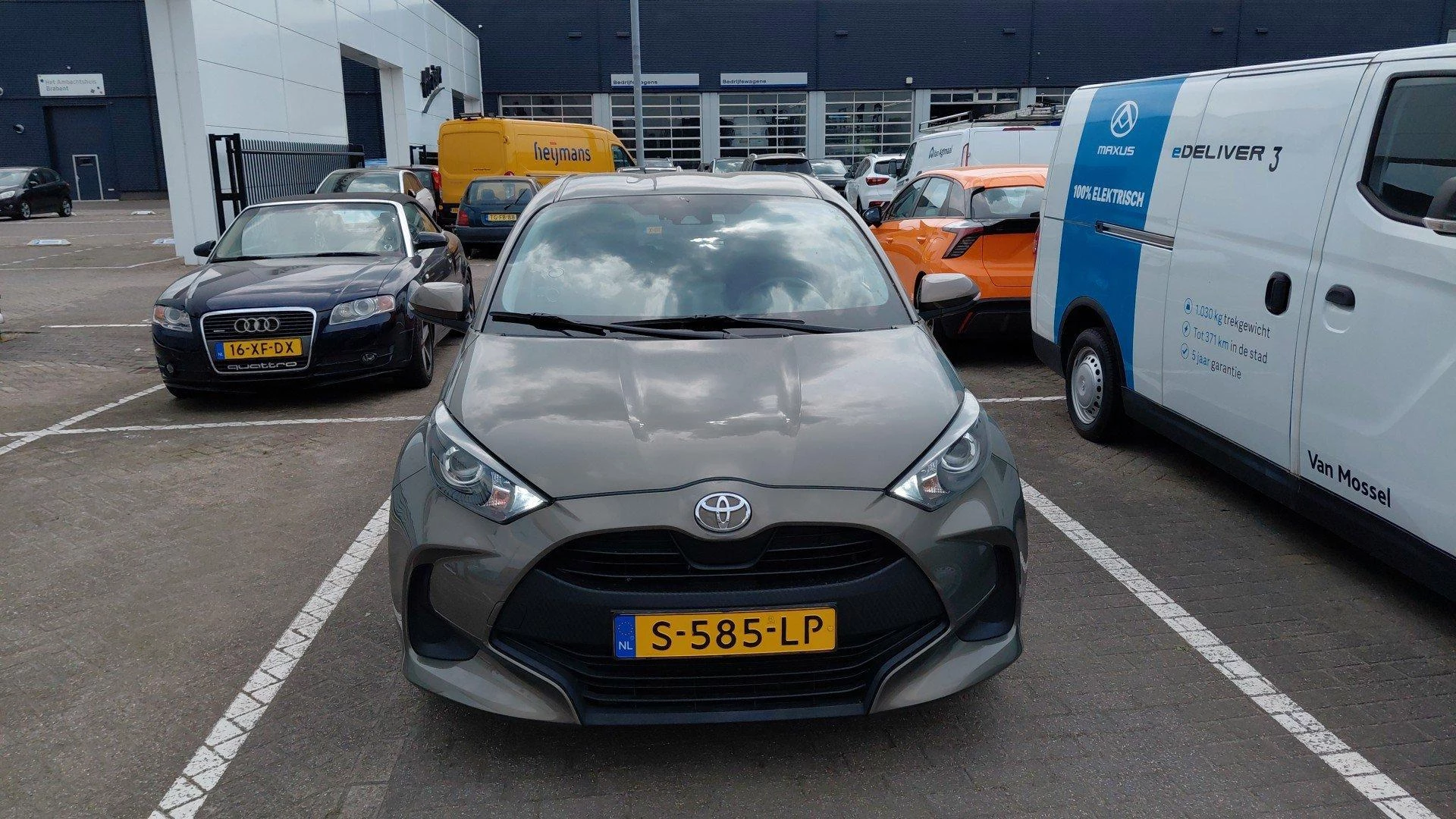 Toyota-Yaris-image-3