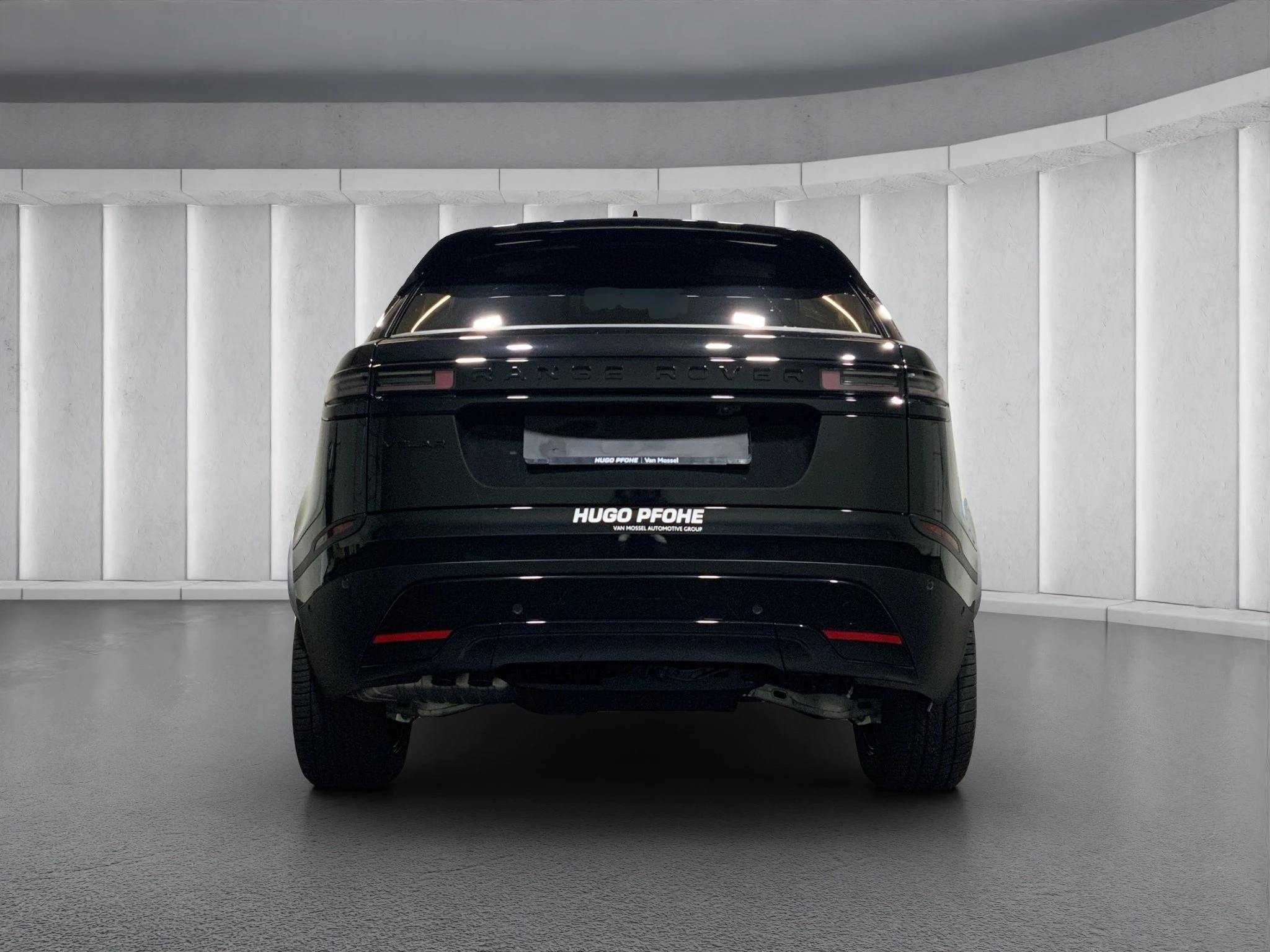 Land Rover-Range Rover Velar-image-2