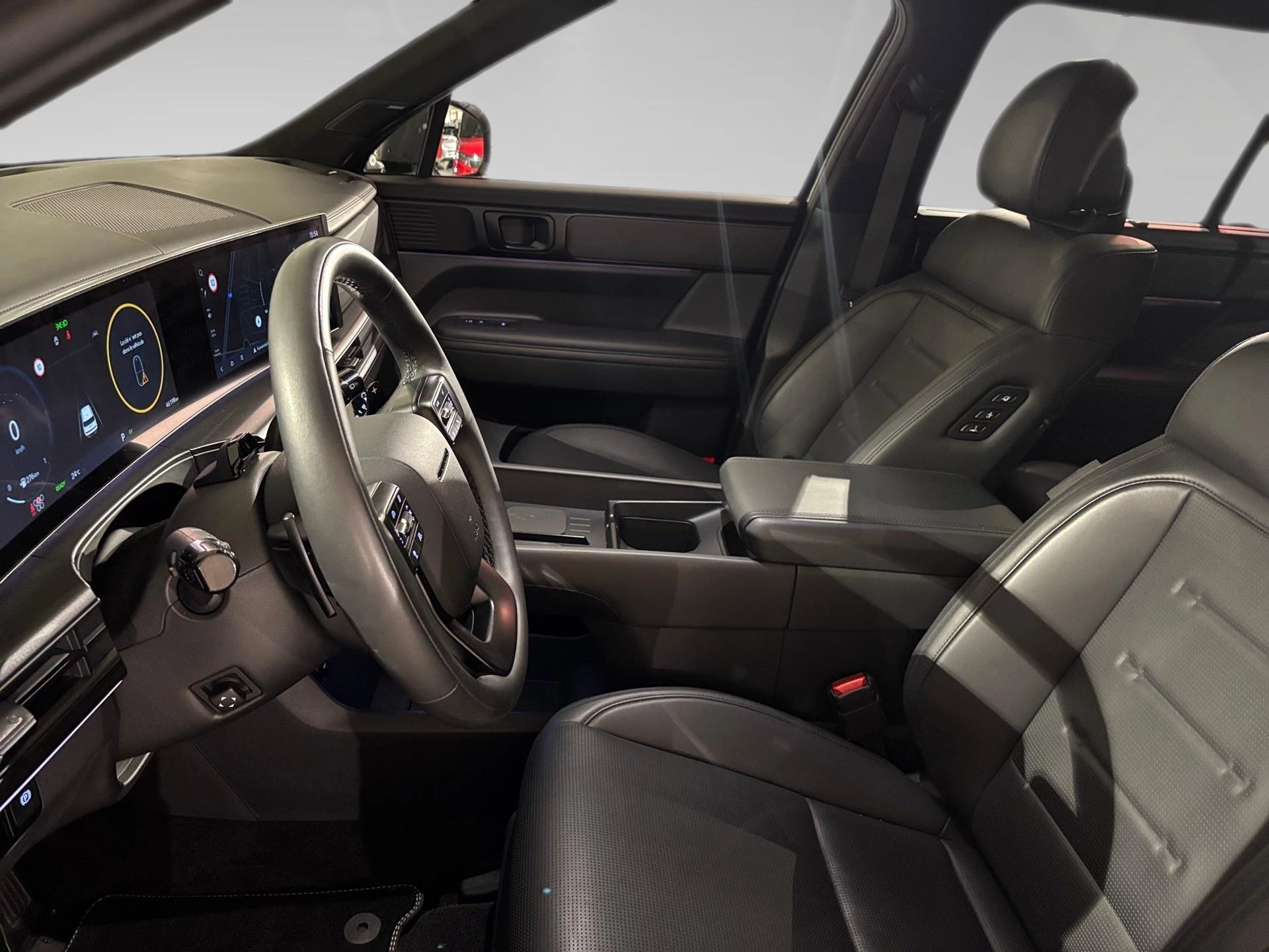 Hyundai-Santa Fe-image-6