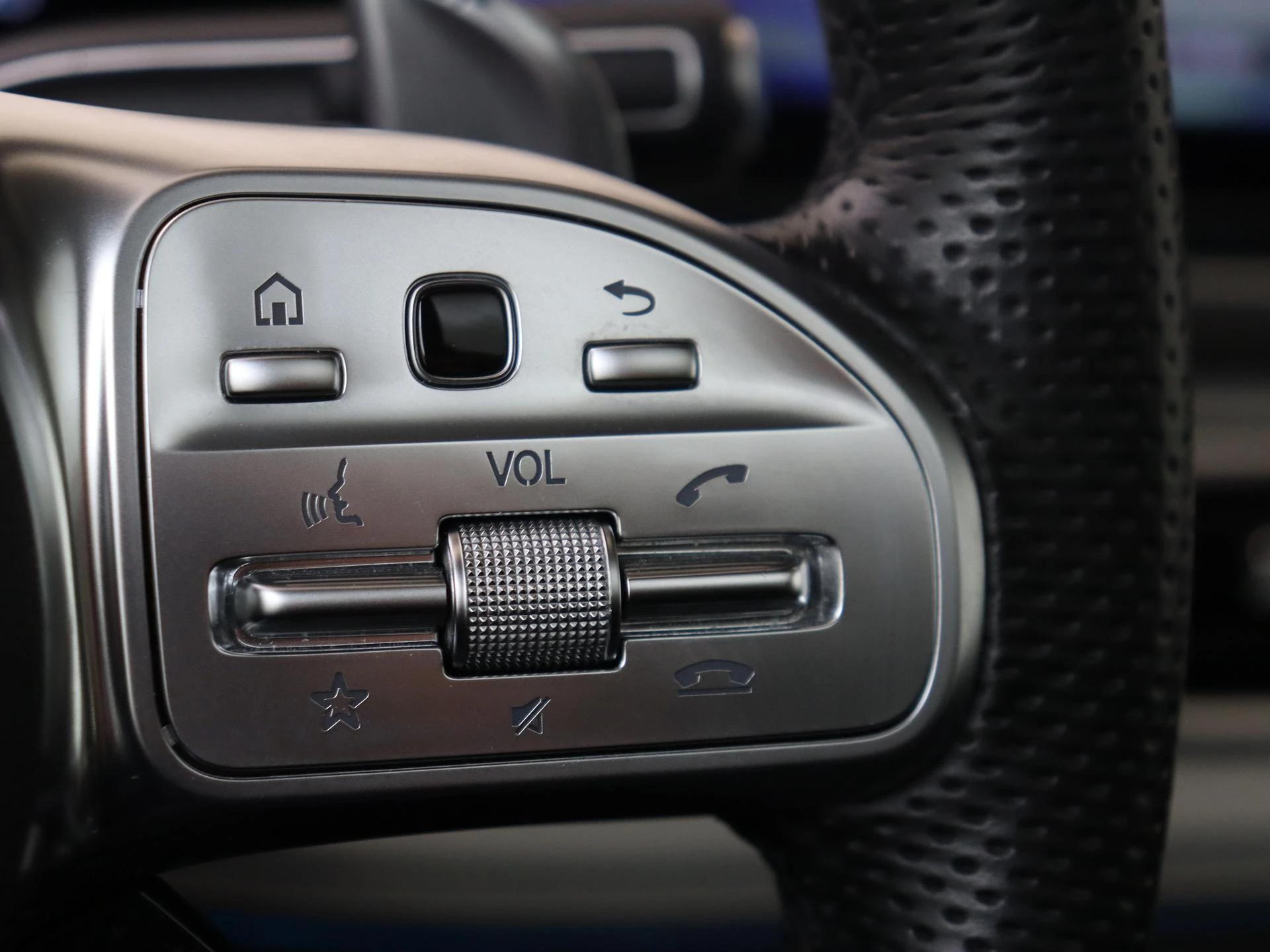 Mercedes-Benz-GLE-image-20