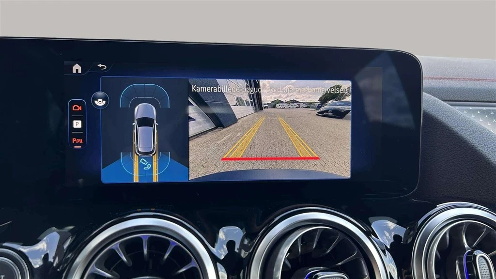 Mercedes-Benz-EQA-image-14