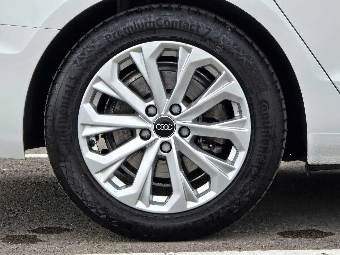 Audi-A4-image-4
