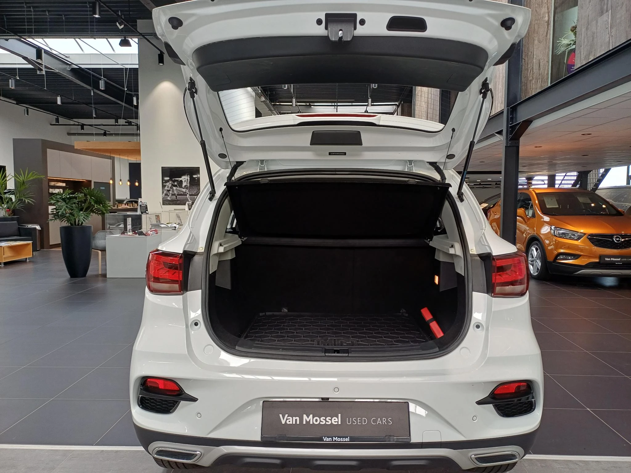 MG ZS 1.0 T-GDi AT LUXURY