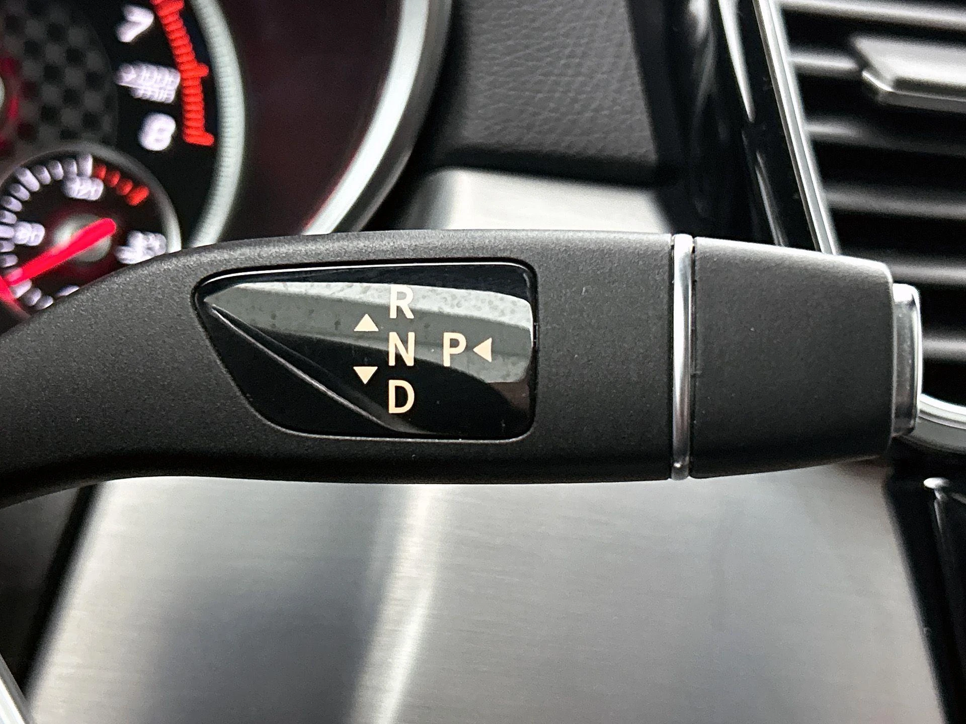 Mercedes-Benz-GLE-image-9