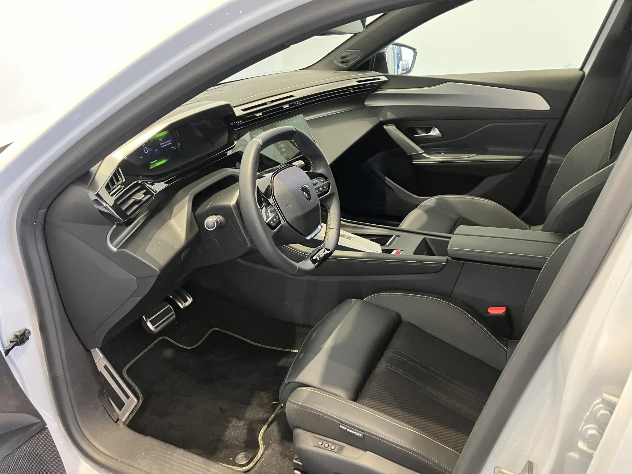 Peugeot 308 SW 1.2 Hybrid 145 e-DCS6 GT