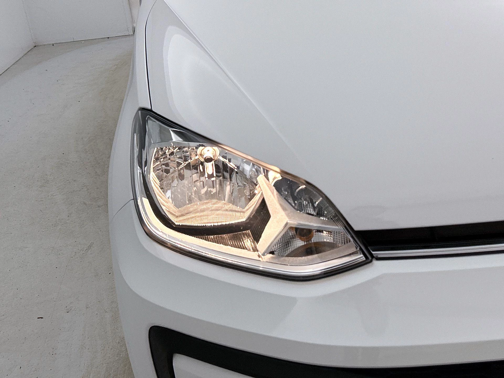 Volkswagen-up!-image-15
