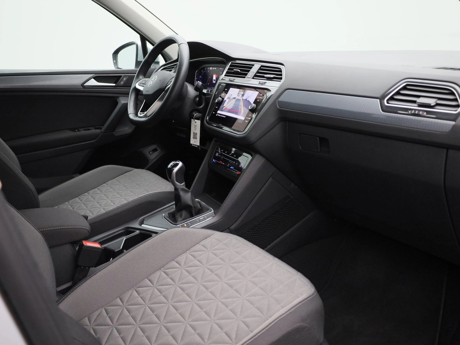 Volkswagen-Tiguan-image-38