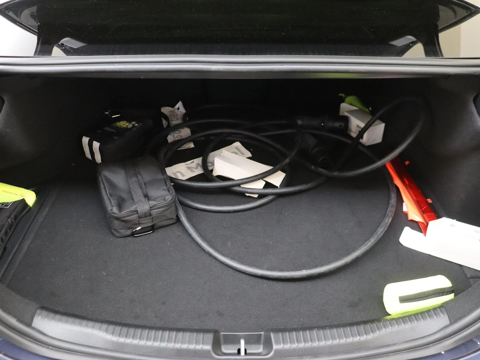 Mercedes-Benz-C-Klasse-image-29