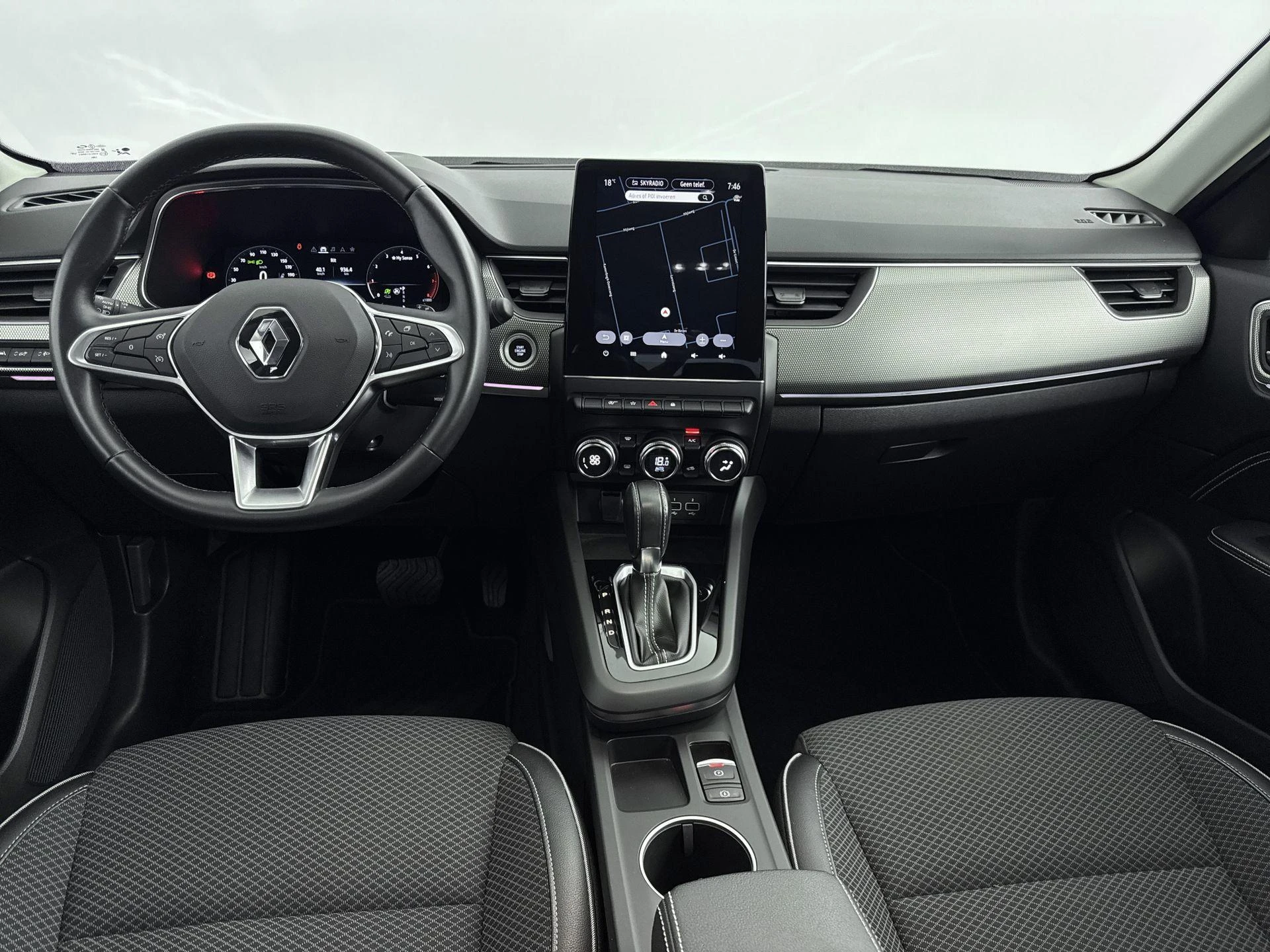 Renault-Arkana-image-25