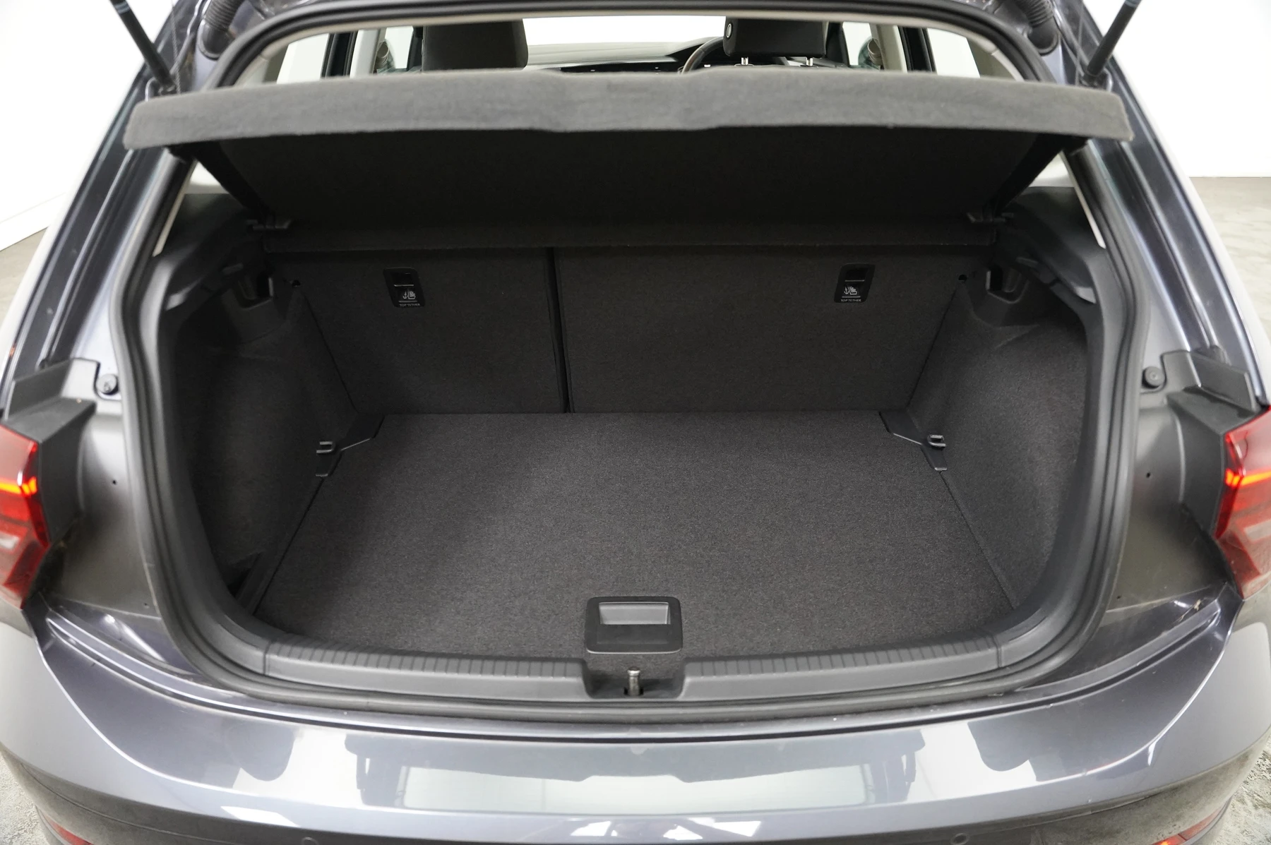 Volkswagen-Polo-image-11