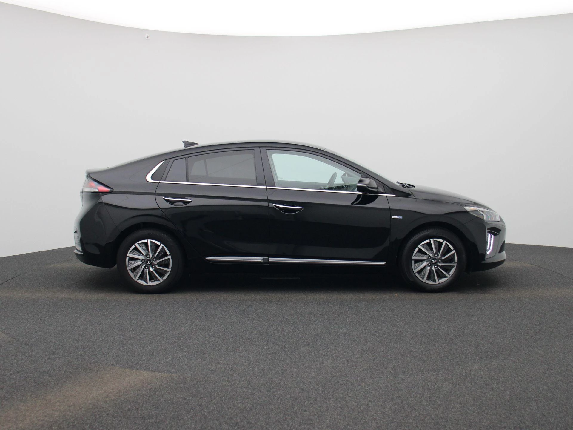 Hyundai-IONIQ-image-5