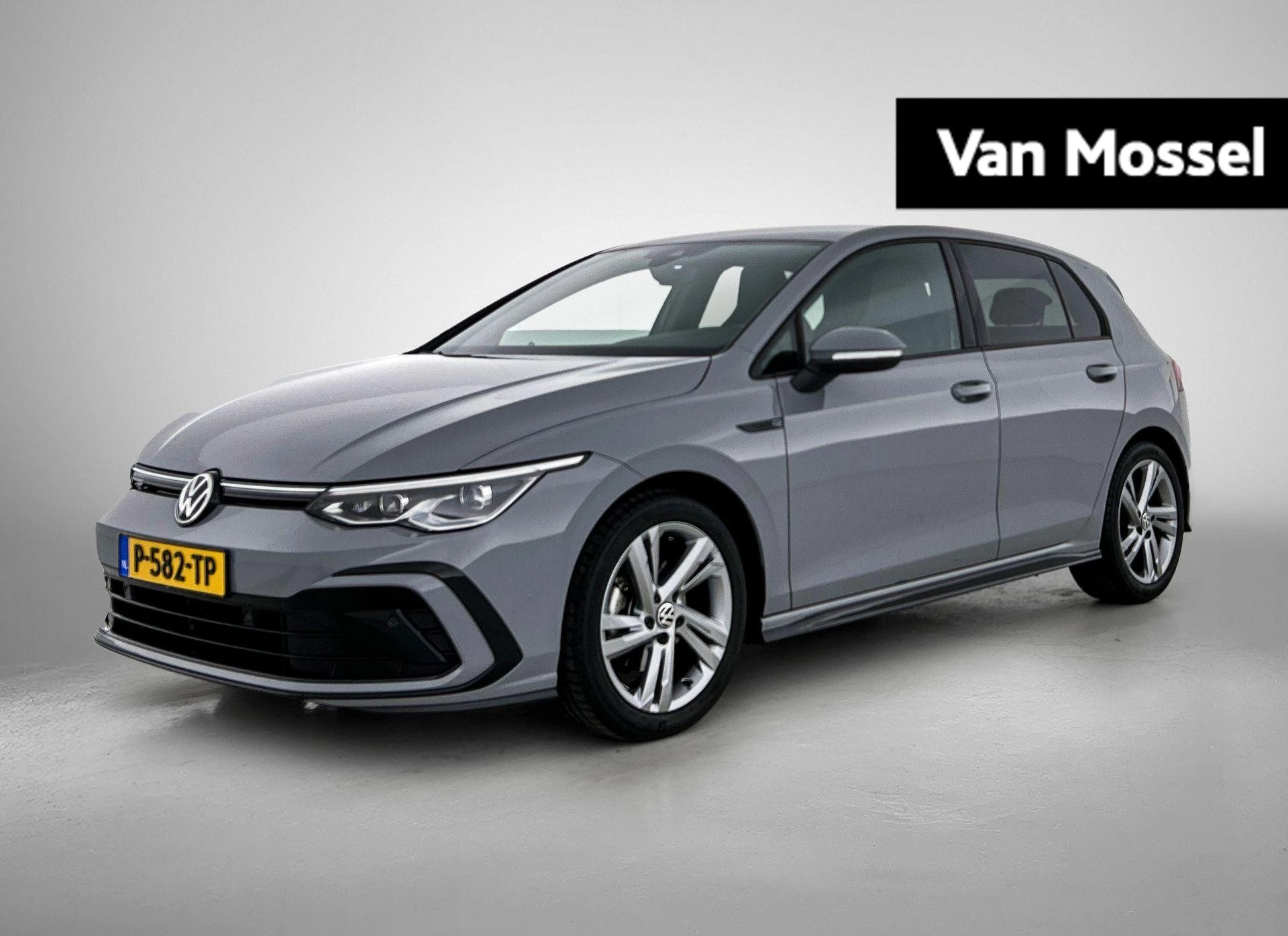 Volkswagen-Golf-image-0