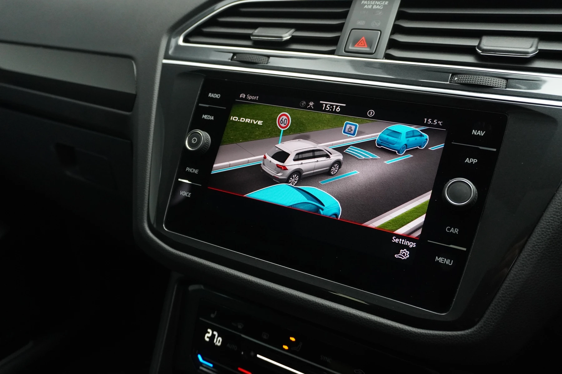 Volkswagen-Tiguan-image-38