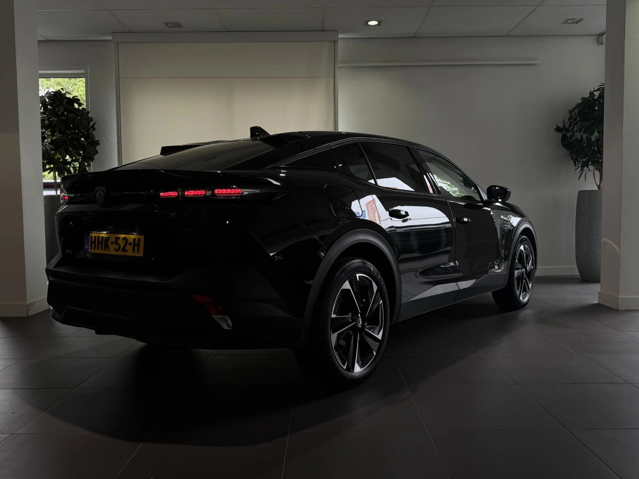 Peugeot 408 1.2 Hybrid 145 e-DCS6 Allure