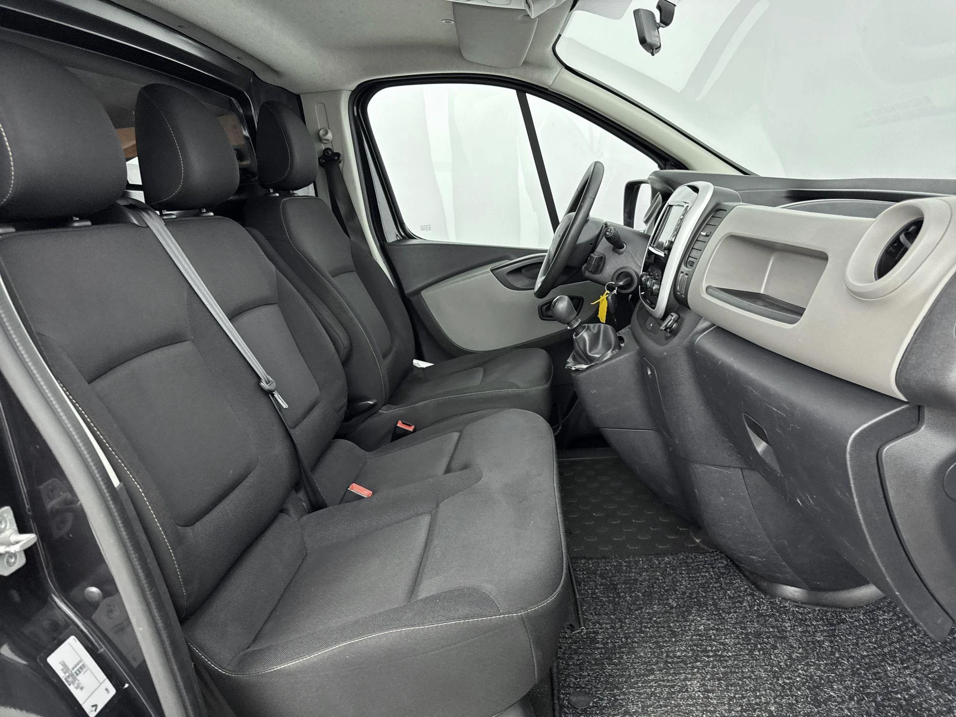 Renault-Trafic-image-21