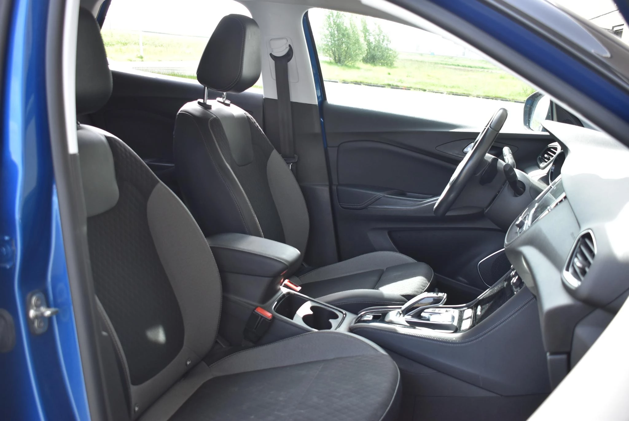 Opel Grandland X 1.6 Turbo Hybrid4 Elegance