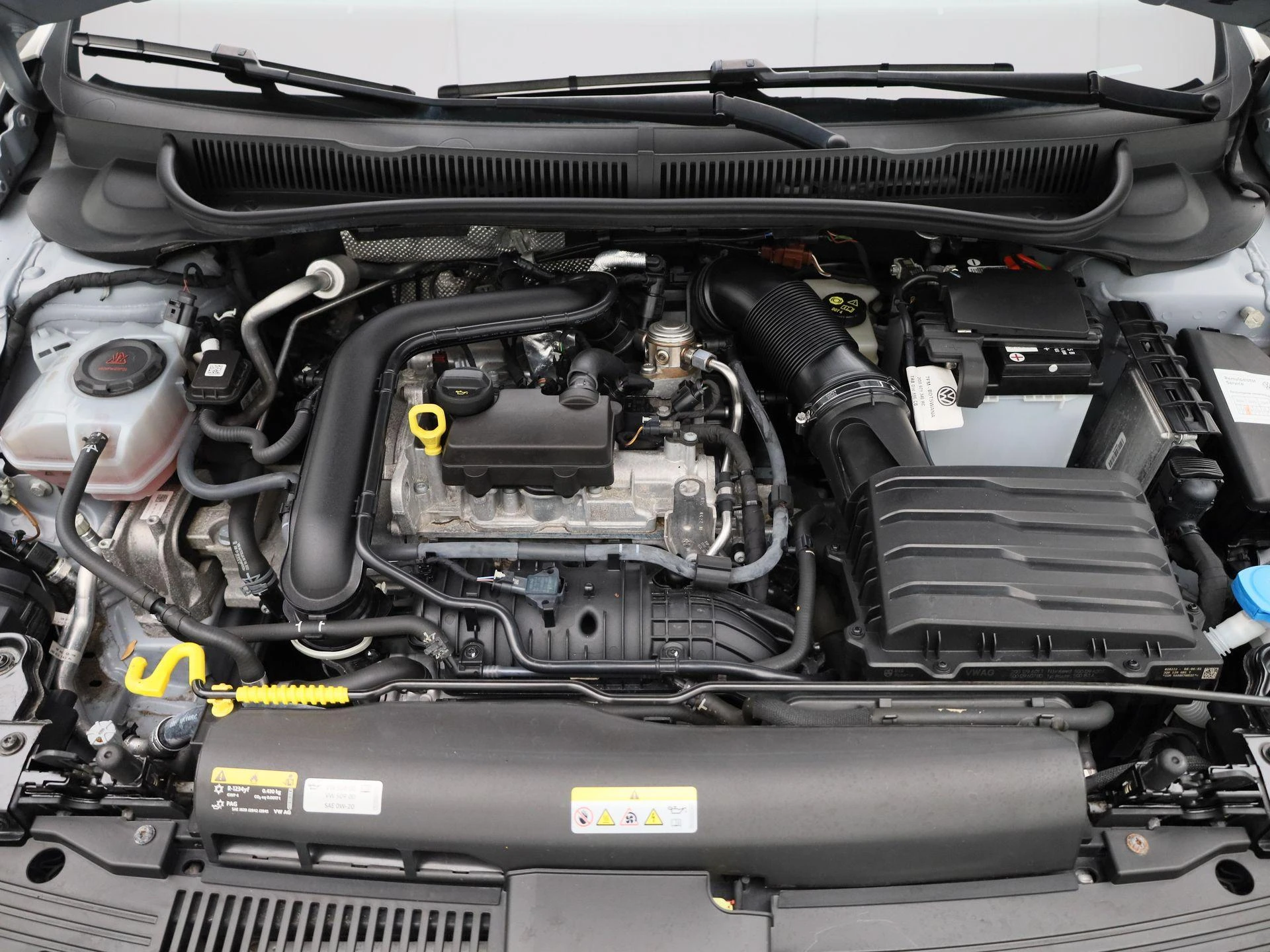 Volkswagen-Polo-image-35