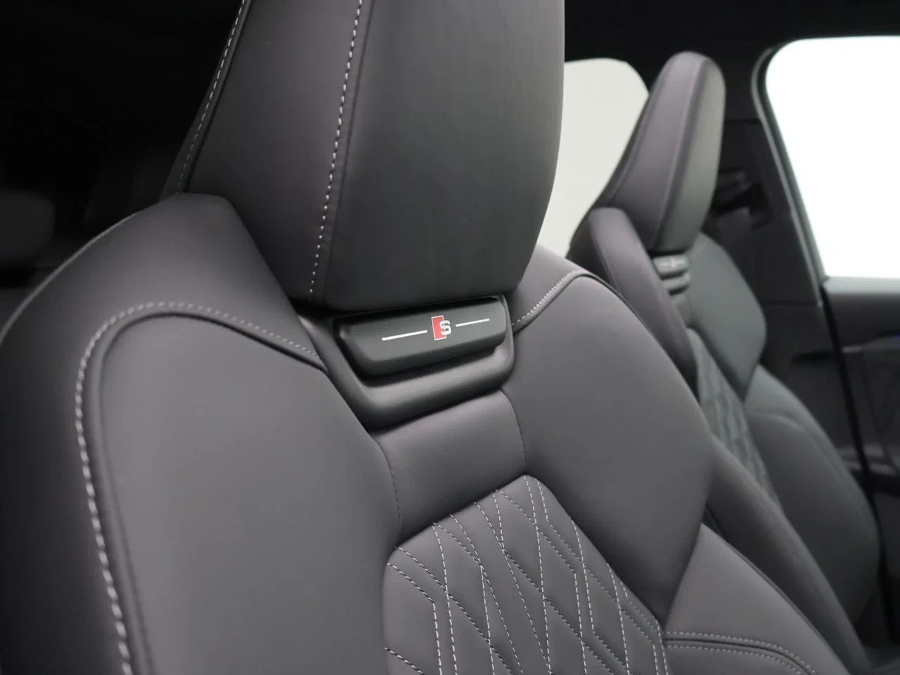 Audi-Q6 e-tron-image-20