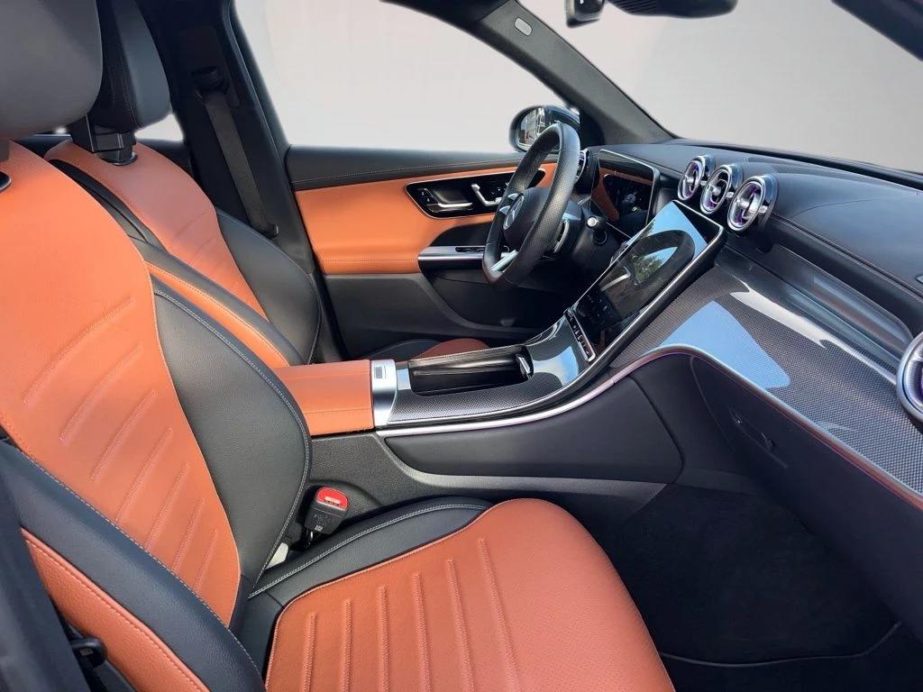 Mercedes-Benz-GLC 300 d-image-15
