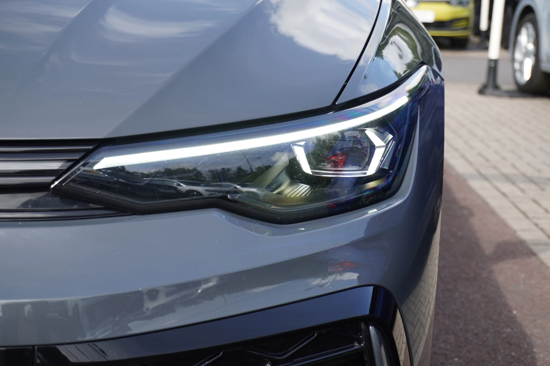 Volkswagen-Golf-image-45