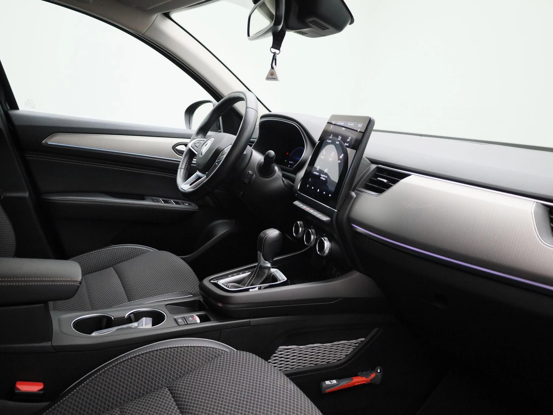 Renault-Arkana-image-30