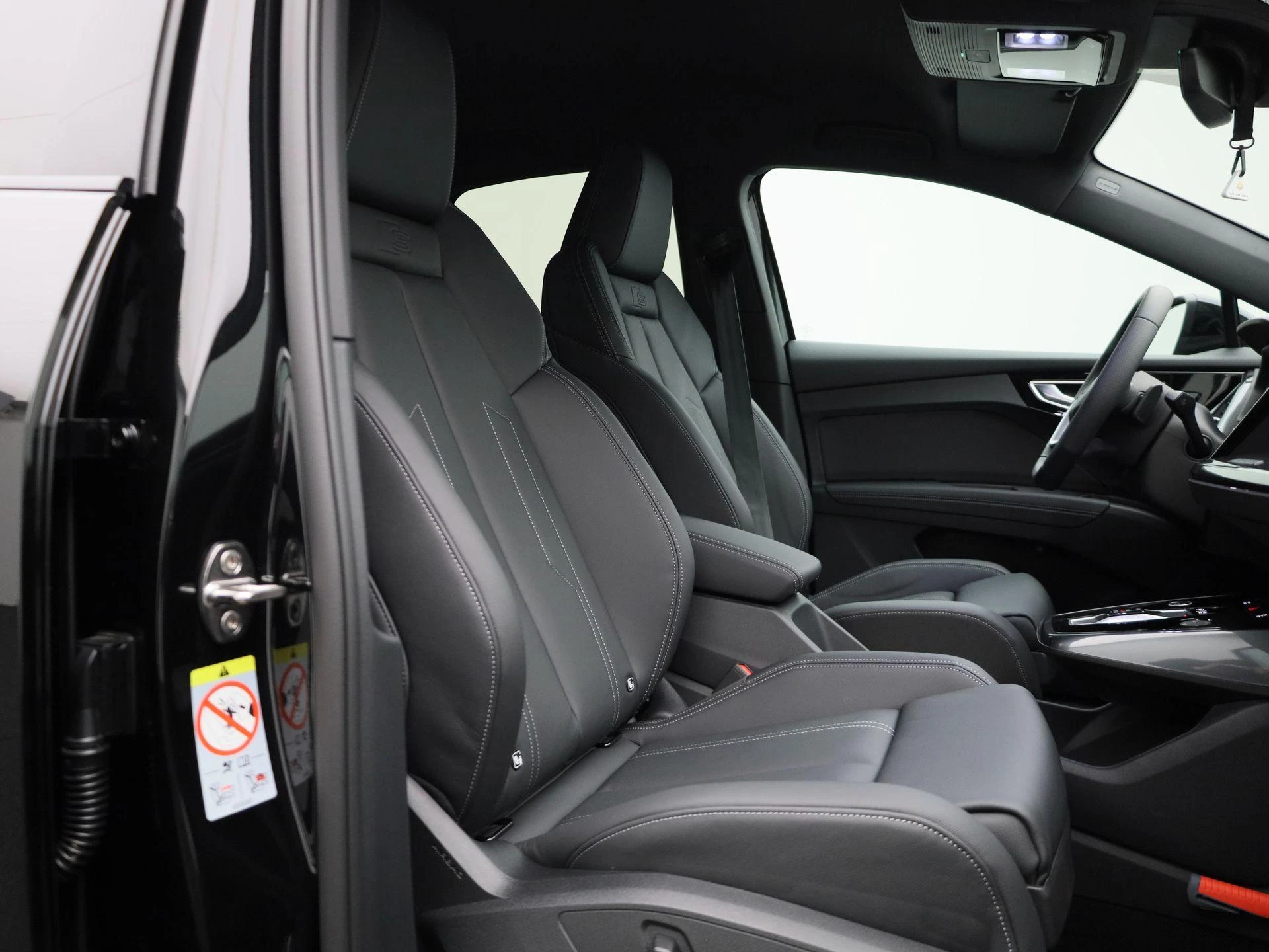 Audi-Q4 Sportback e-tron-image-51