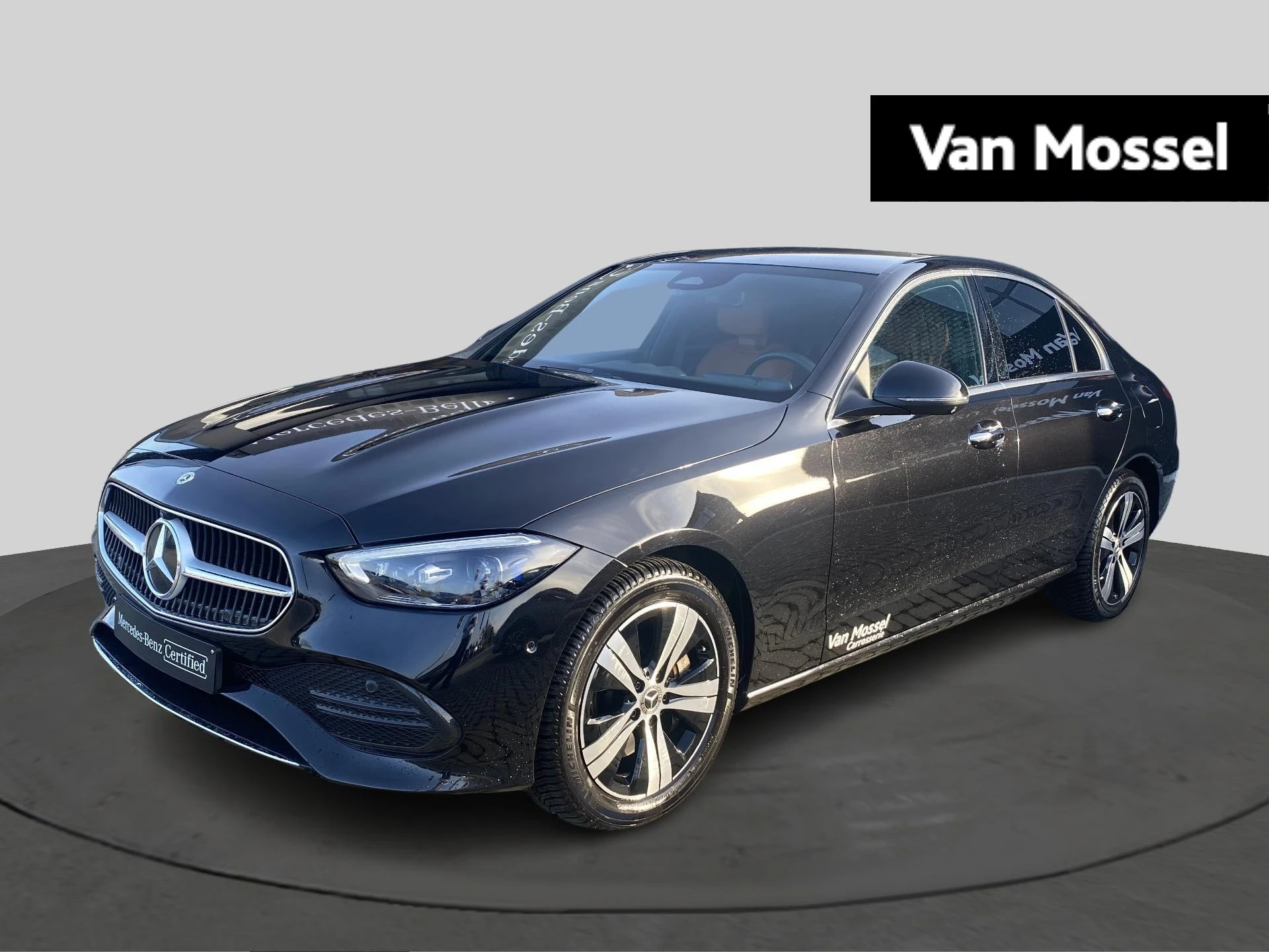 Mercedes-Benz-C-Klasse-image-0