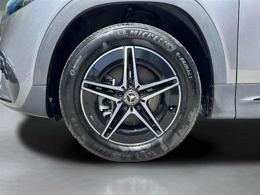 Mercedes-Benz-EQB-image-8