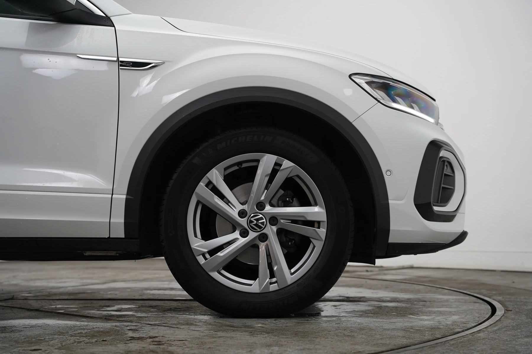 Volkswagen-T-Roc-image-35
