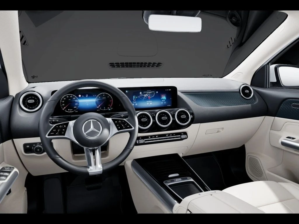 Mercedes-Benz-GLA 180 d-image-9