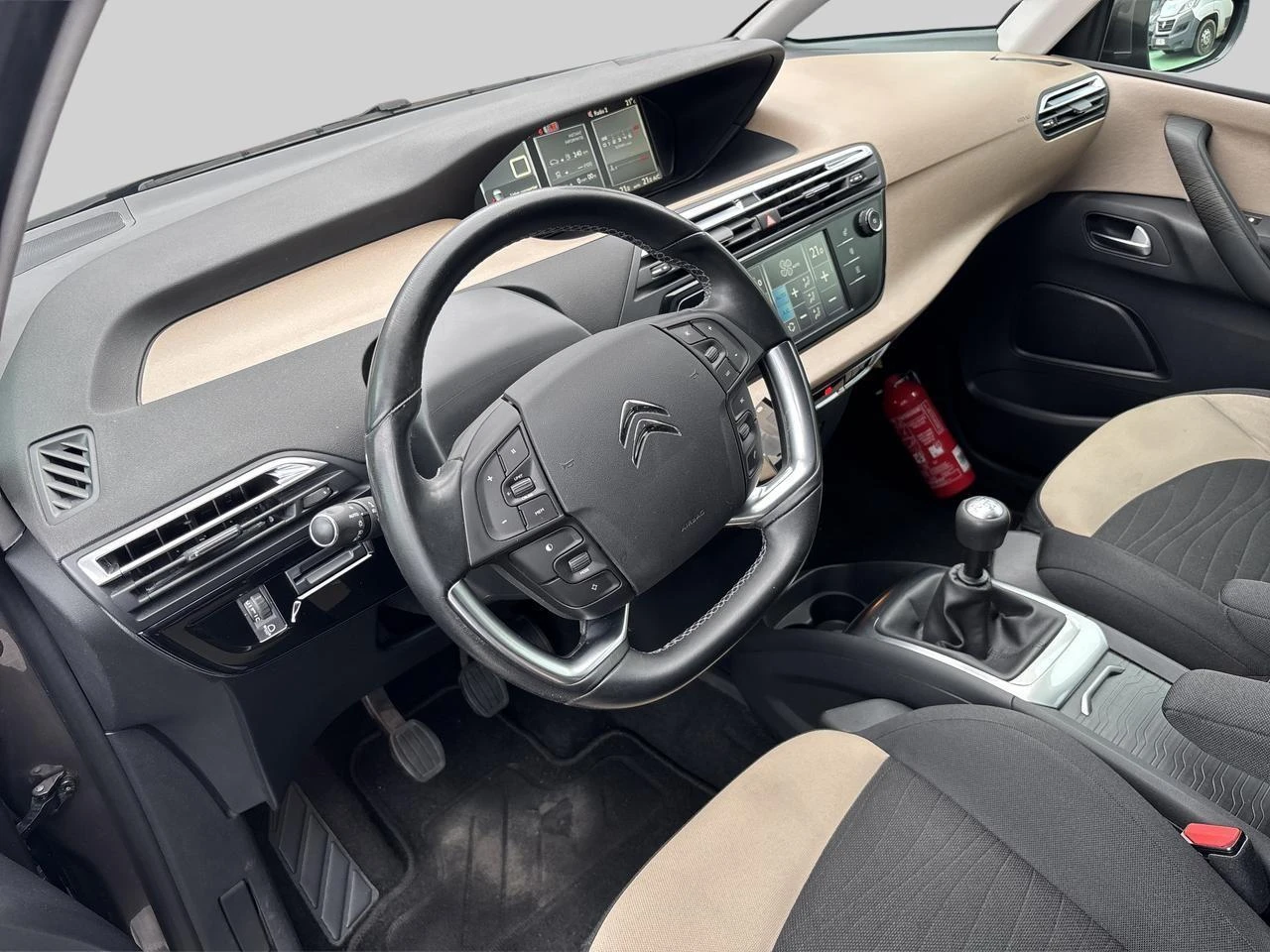 Citroën-C4 Picasso-image-8