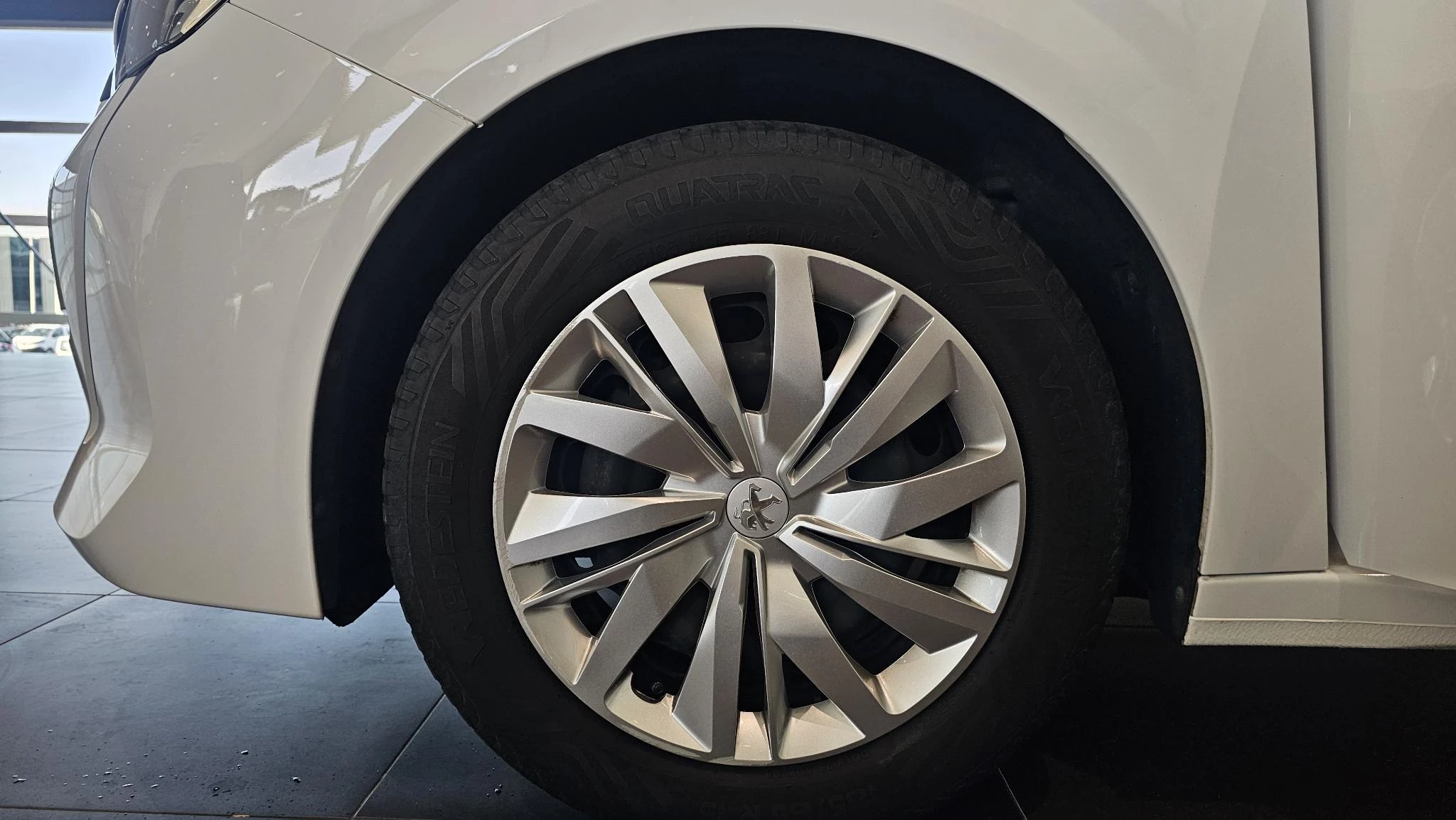 Peugeot-208-image-19