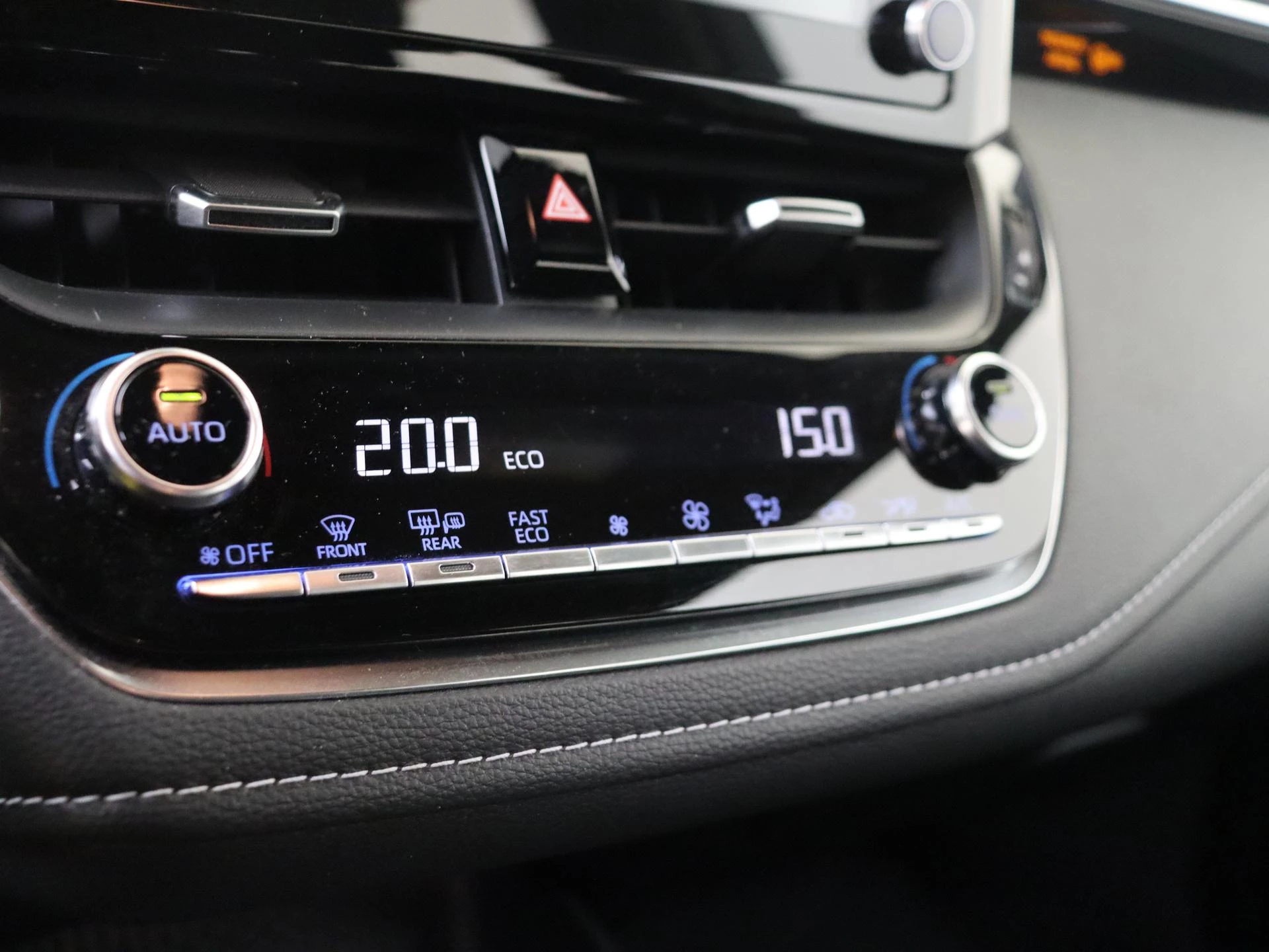 Toyota-Corolla Touring Sports-image-23