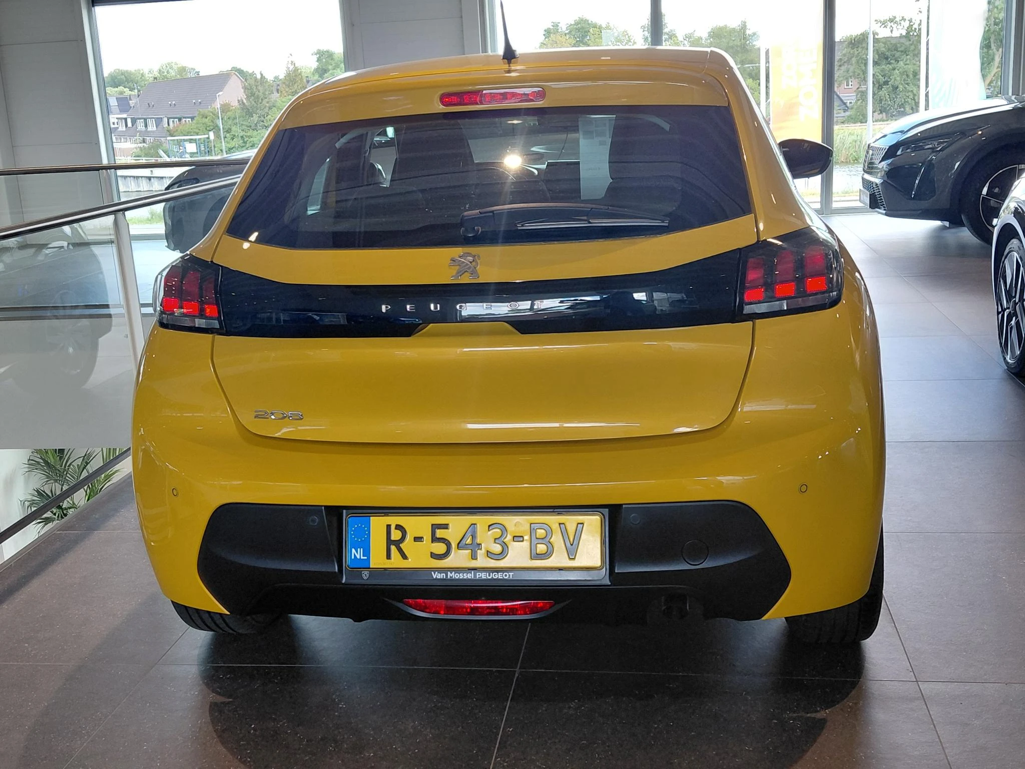 Peugeot-208-image-7
