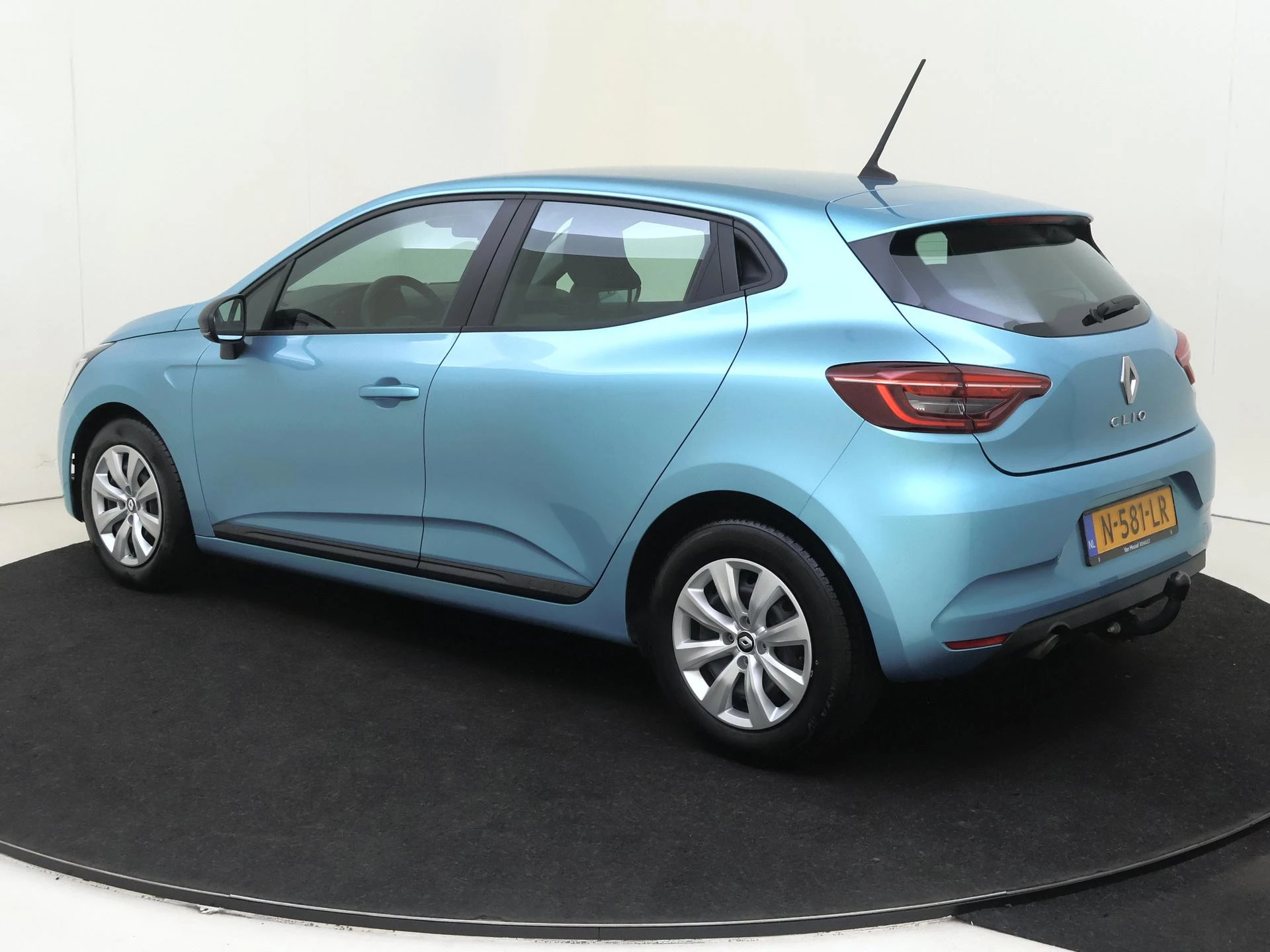 Renault-Clio-image-2