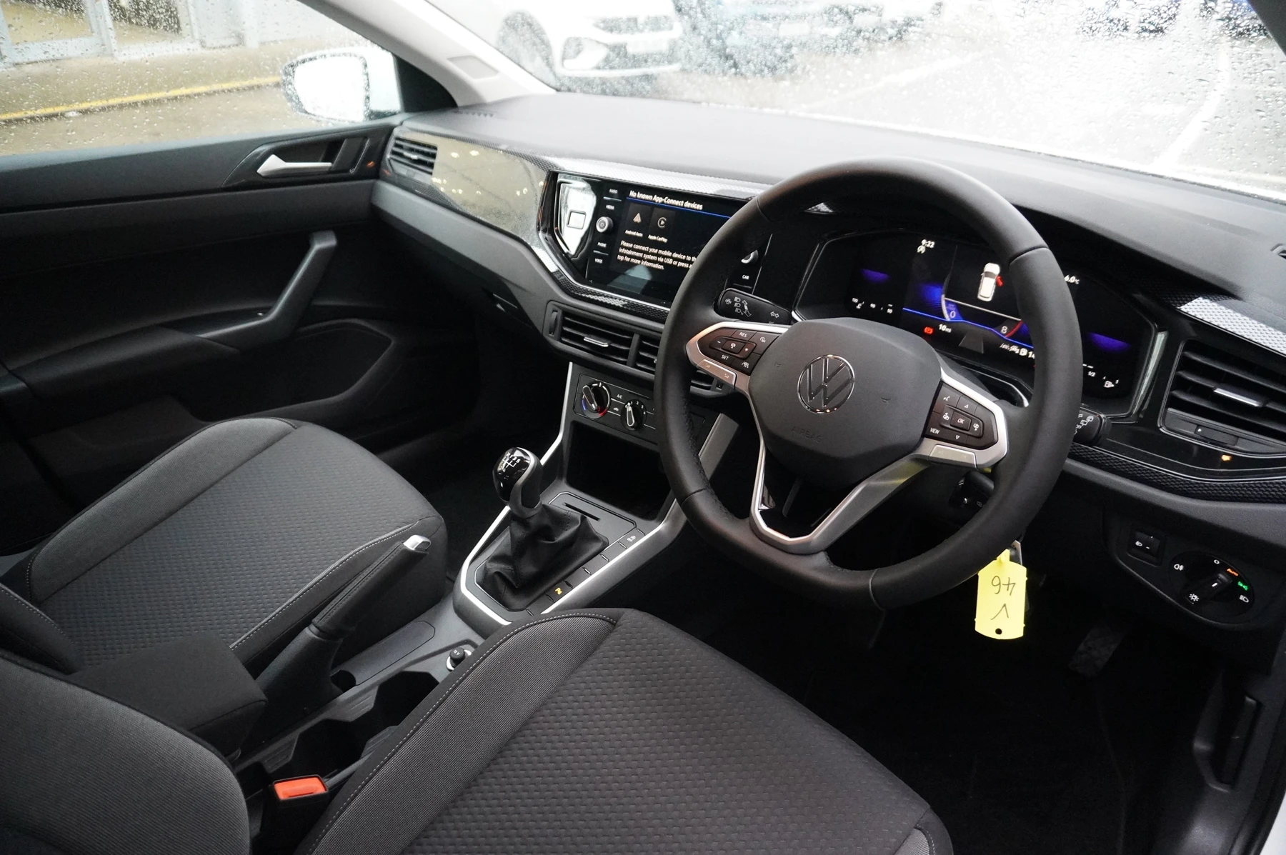 Volkswagen-Polo-image-5