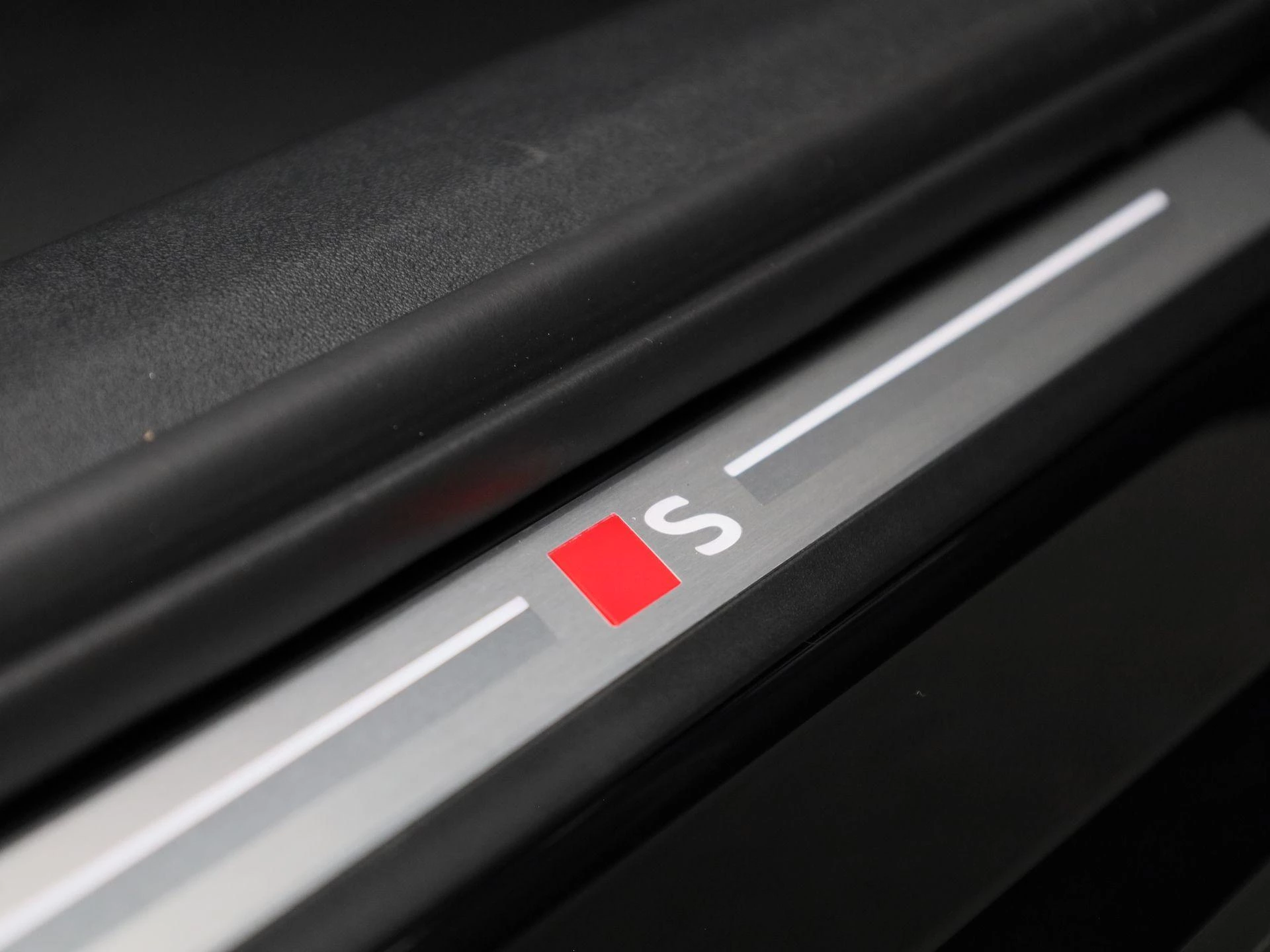 Audi A6 Avant 2.0 e-hybrid quattro S Competition 367 PK