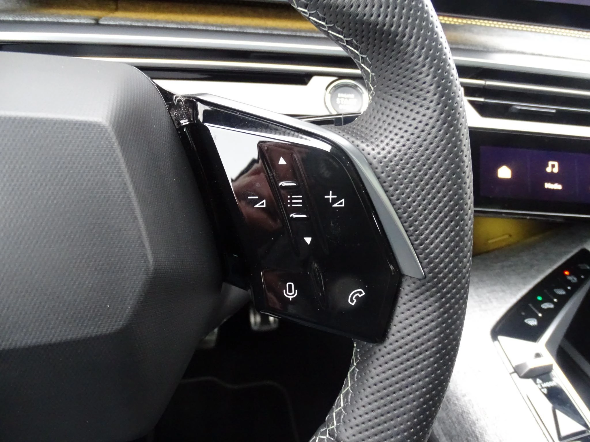 Peugeot-e-3008-image-20