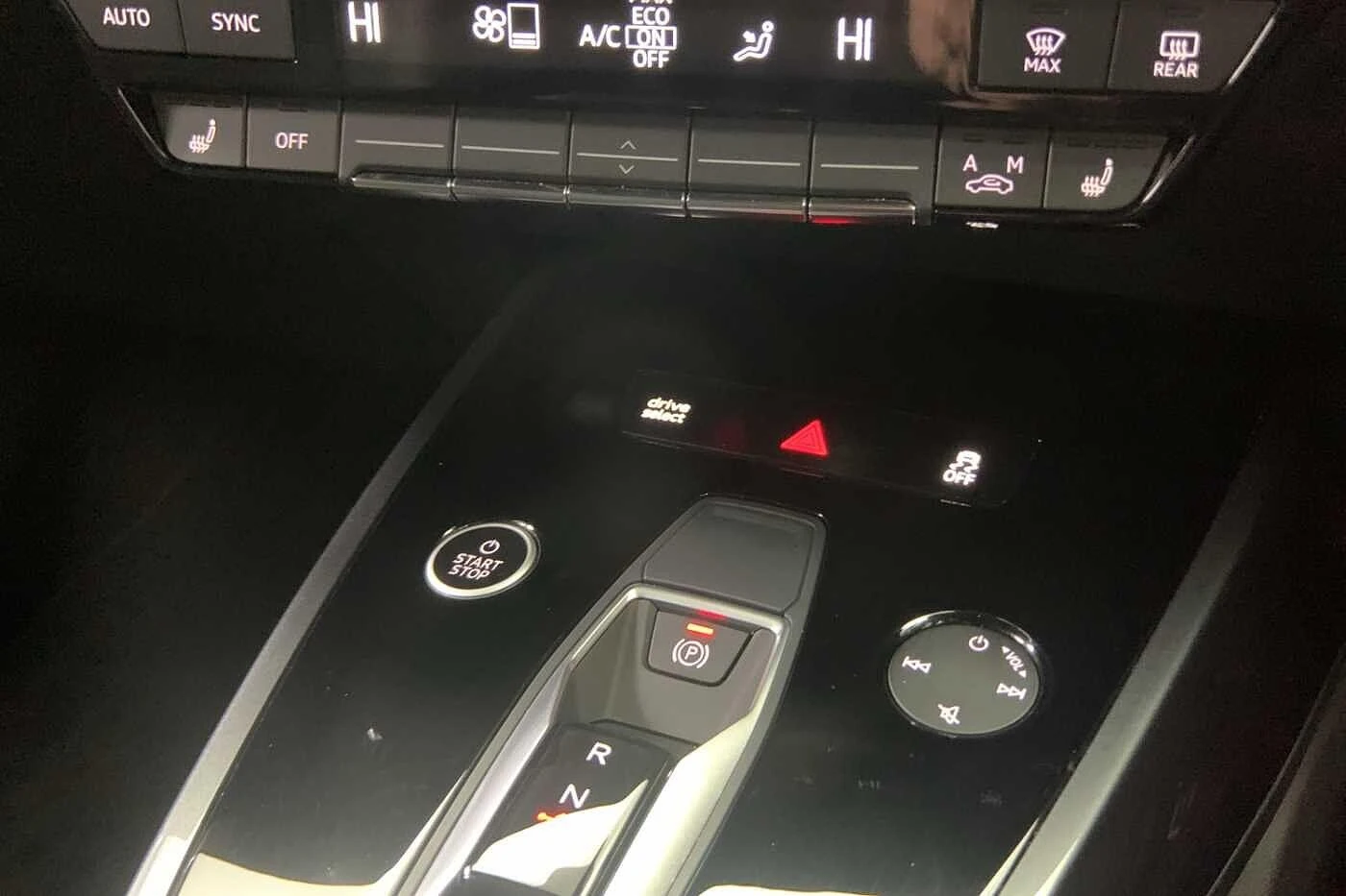 Audi-Q4 e-tron-image-18