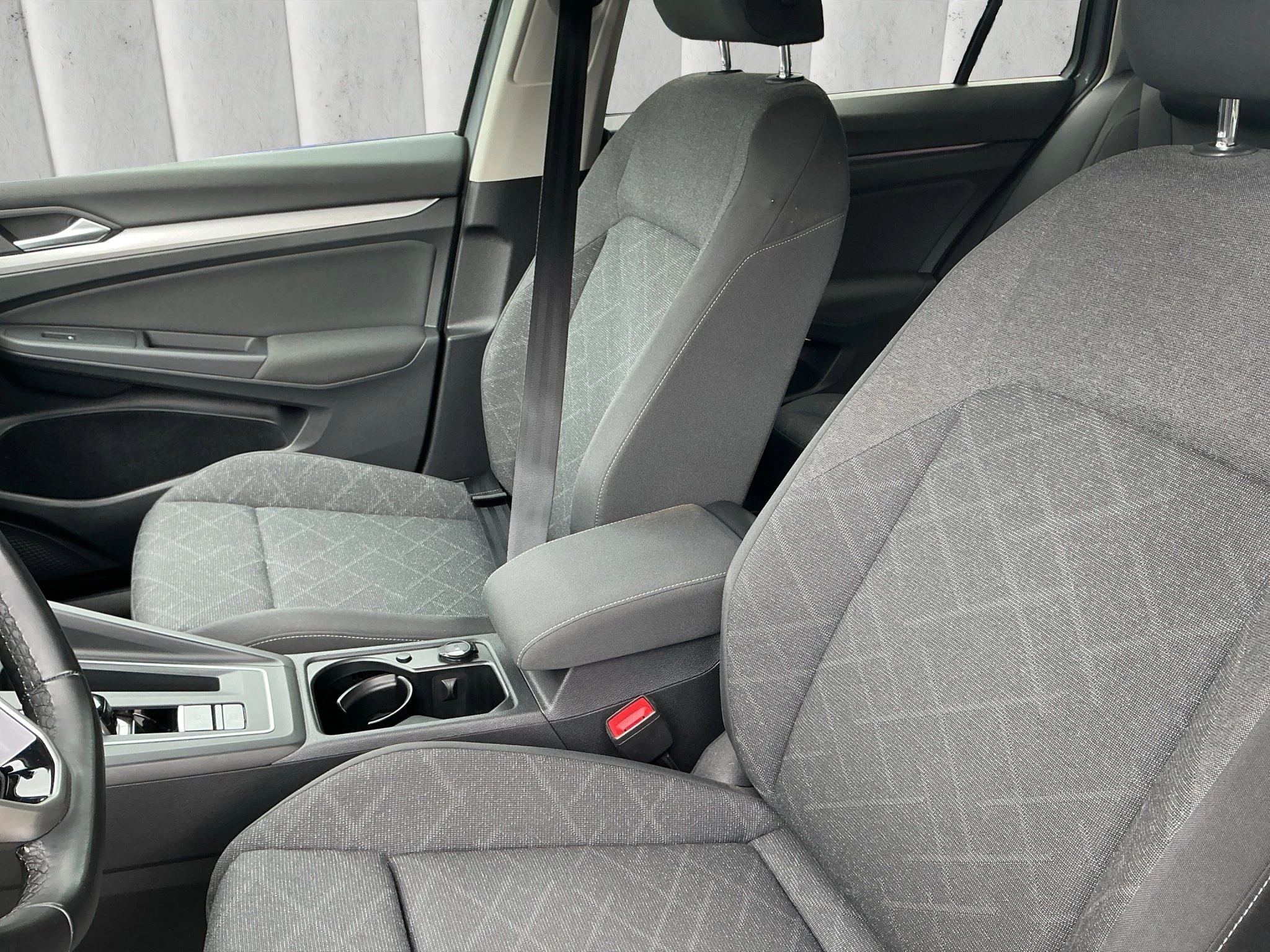 Volkswagen Golf VIII 1.0 eTSI Life OPF